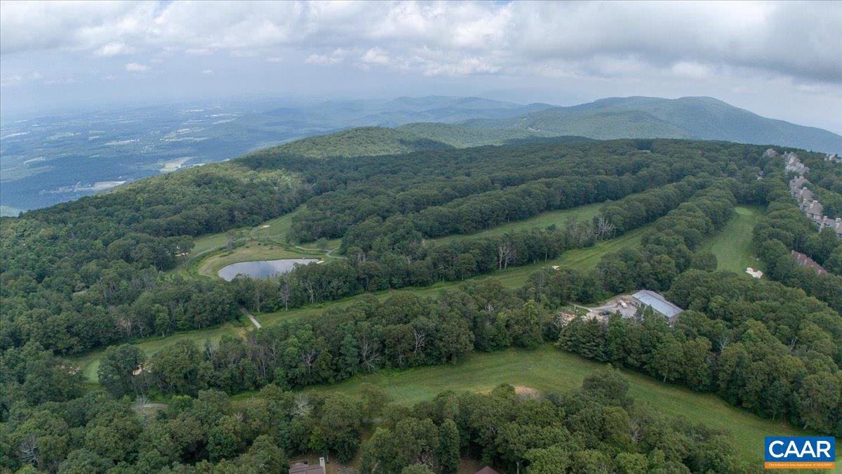 2226 TANNERS RIDGE CONDOS #2226, WINTERGREEN RESORT, Virginia 22967, 2 Bedrooms Bedrooms, ,2 BathroomsBathrooms,Residential,For sale,2226 TANNERS RIDGE CONDOS #2226,667284 MLS # 667284