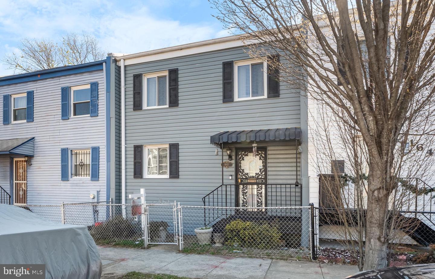 1643 11TH PL NE, WASHINGTON, District Of Columbia 20002, 4 Bedrooms Bedrooms, ,2 BathroomsBathrooms,Residential,For sale,1643 11TH PL NE,DCDC2191554 MLS # DCDC2191554
