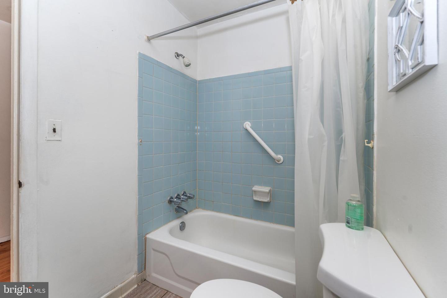 1643 11TH PL NE, WASHINGTON, District Of Columbia 20002, 4 Bedrooms Bedrooms, ,2 BathroomsBathrooms,Residential,For sale,1643 11TH PL NE,DCDC2191554 MLS # DCDC2191554