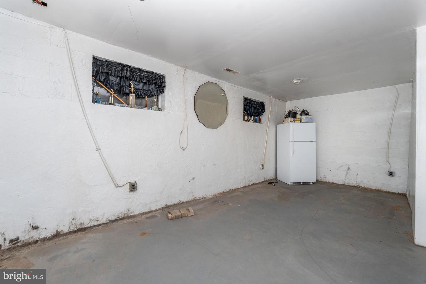1643 11TH PL NE, WASHINGTON, District Of Columbia 20002, 4 Bedrooms Bedrooms, ,2 BathroomsBathrooms,Residential,For sale,1643 11TH PL NE,DCDC2191554 MLS # DCDC2191554