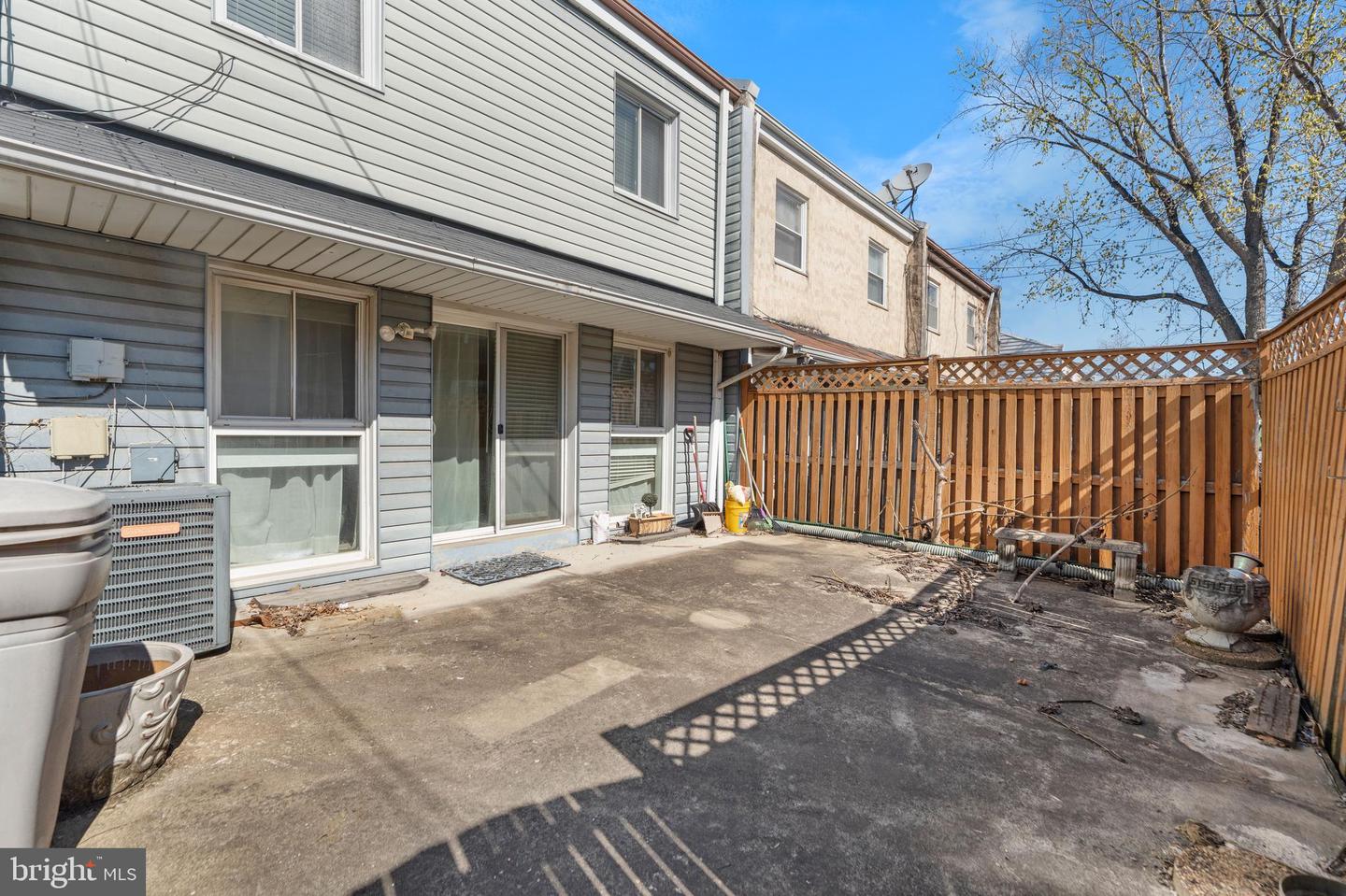 1643 11TH PL NE, WASHINGTON, District Of Columbia 20002, 4 Bedrooms Bedrooms, ,2 BathroomsBathrooms,Residential,For sale,1643 11TH PL NE,DCDC2191554 MLS # DCDC2191554