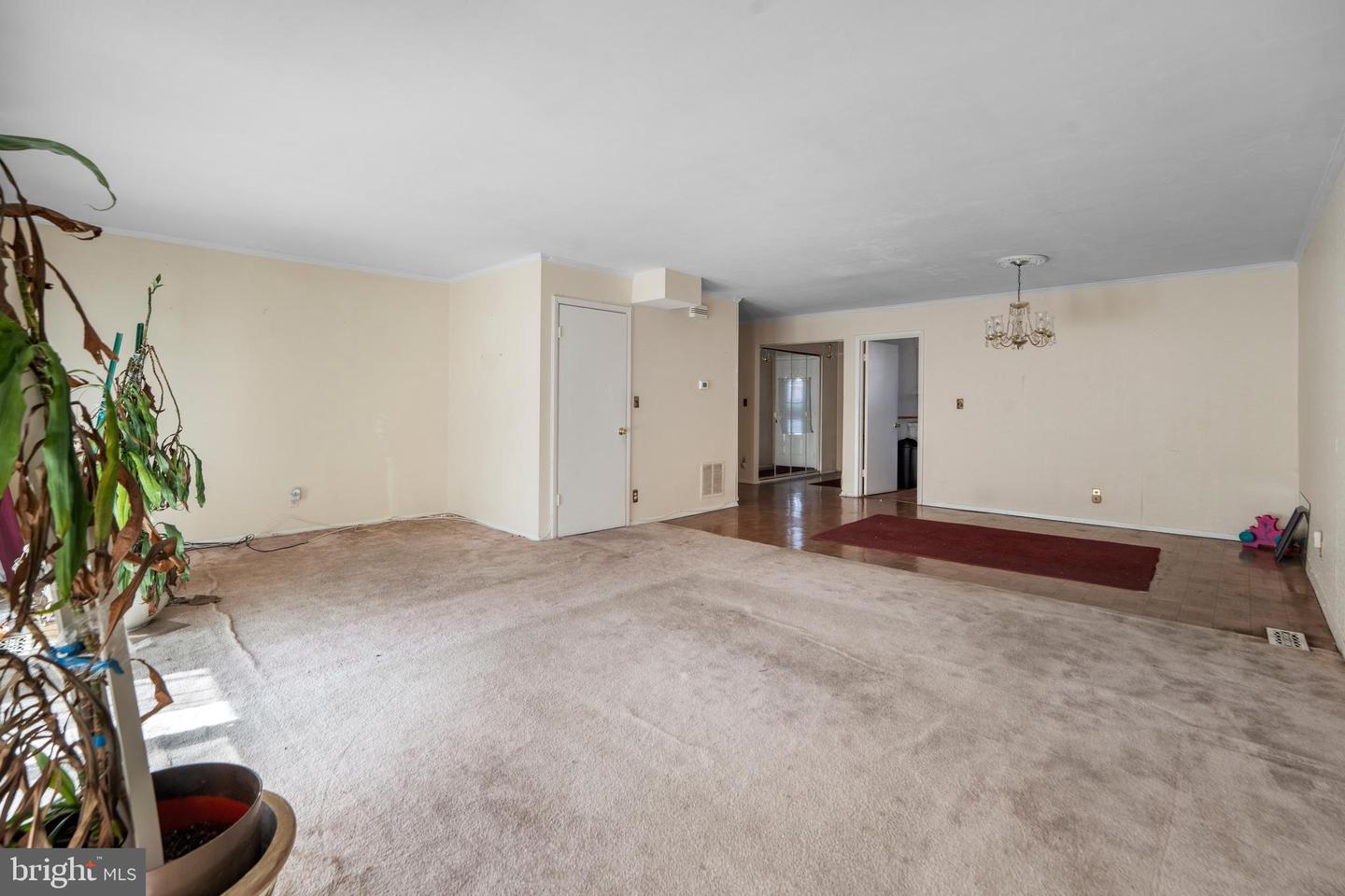 1643 11TH PL NE, WASHINGTON, District Of Columbia 20002, 4 Bedrooms Bedrooms, ,2 BathroomsBathrooms,Residential,For sale,1643 11TH PL NE,DCDC2191554 MLS # DCDC2191554