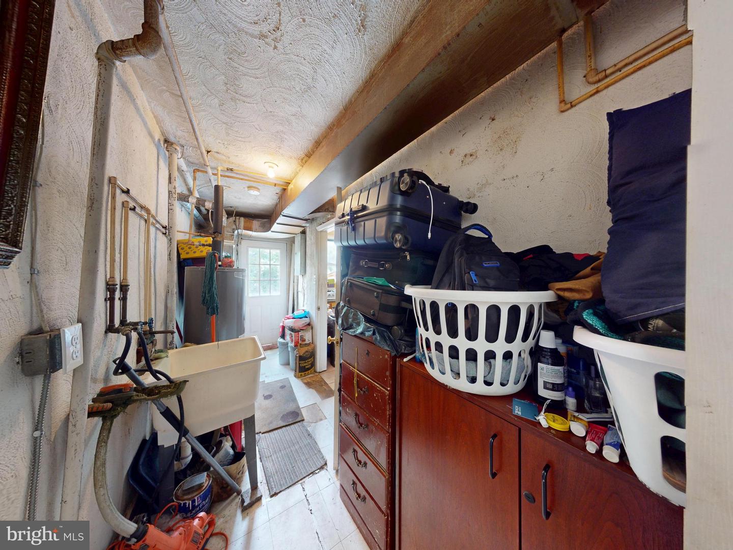 3730 EDISON ST, ALEXANDRIA, Virginia 22305, 3 Bedrooms Bedrooms, ,1 BathroomBathrooms,Residential,For sale,3730 EDISON ST,VAAX2047582 MLS # VAAX2047582