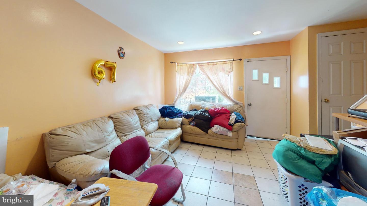3730 EDISON ST, ALEXANDRIA, Virginia 22305, 3 Bedrooms Bedrooms, ,1 BathroomBathrooms,Residential,For sale,3730 EDISON ST,VAAX2047582 MLS # VAAX2047582
