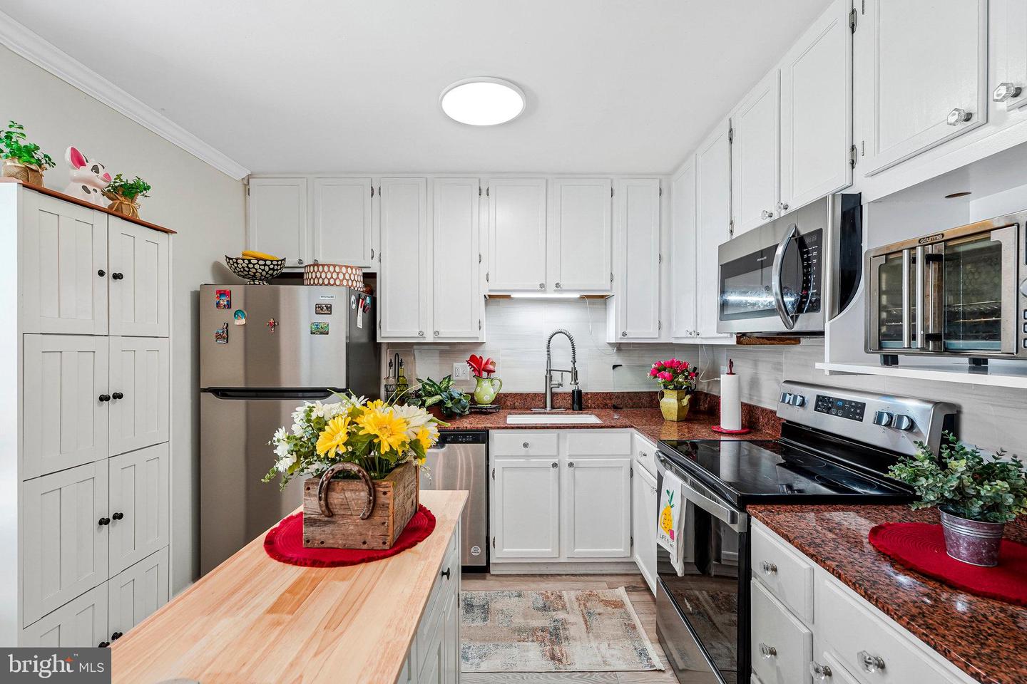 7520 CLEMSON CT, MANASSAS, Virginia 20109, 3 Bedrooms Bedrooms, ,2 BathroomsBathrooms,Residential,For sale,7520 CLEMSON CT,VAPW2099456 MLS # VAPW2099456