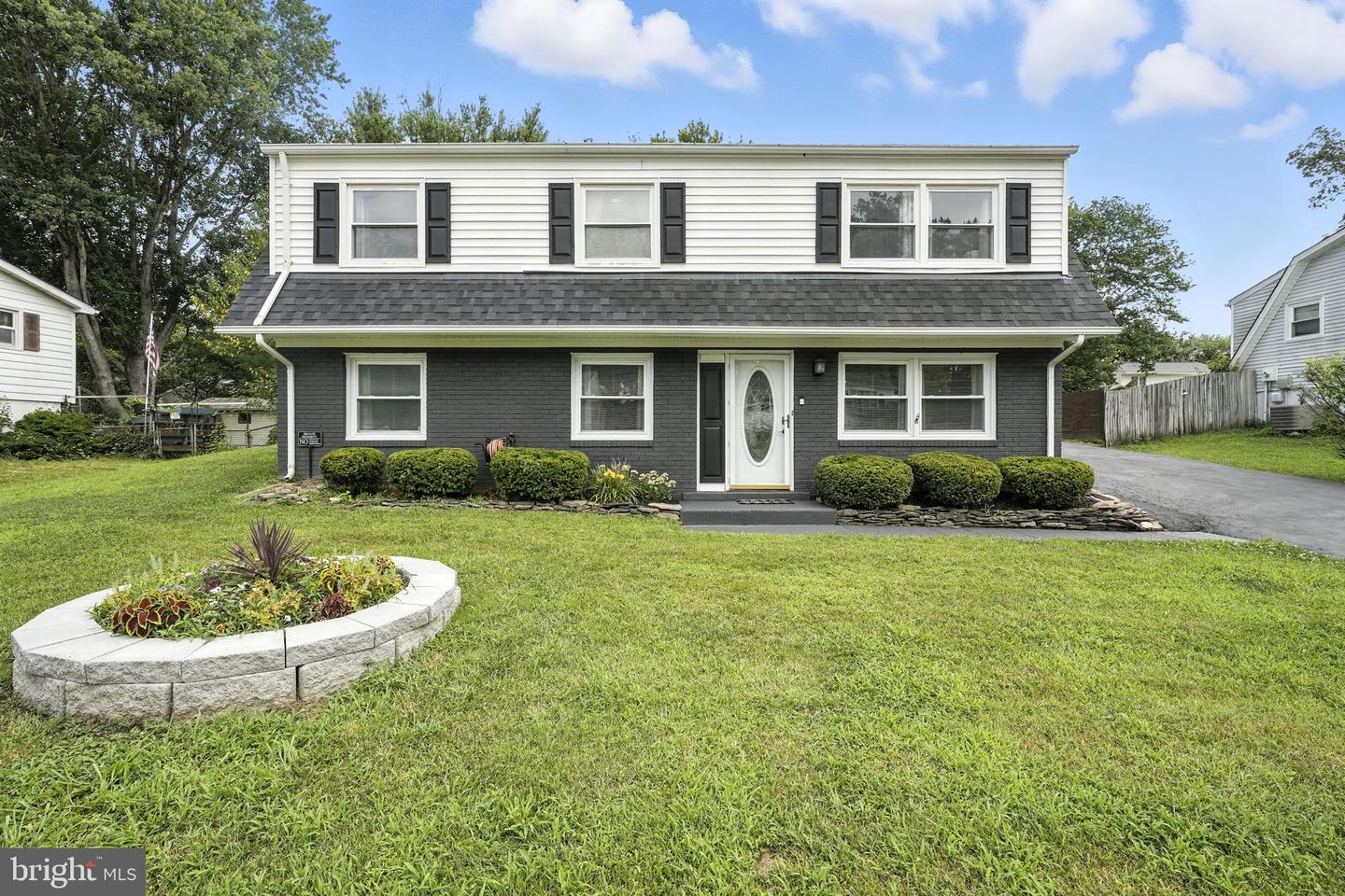 13005 KERRYDALE RD, WOODBRIDGE, Virginia 22193, 4 Bedrooms Bedrooms, ,2 BathroomsBathrooms,Residential,For sale,13005 KERRYDALE RD,VAPW2099580 MLS # VAPW2099580
