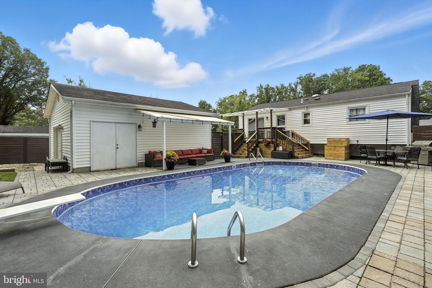 13005 KERRYDALE RD, WOODBRIDGE, Virginia 22193, 4 Bedrooms Bedrooms, ,2 BathroomsBathrooms,Residential,For sale,13005 KERRYDALE RD,VAPW2099580 MLS # VAPW2099580