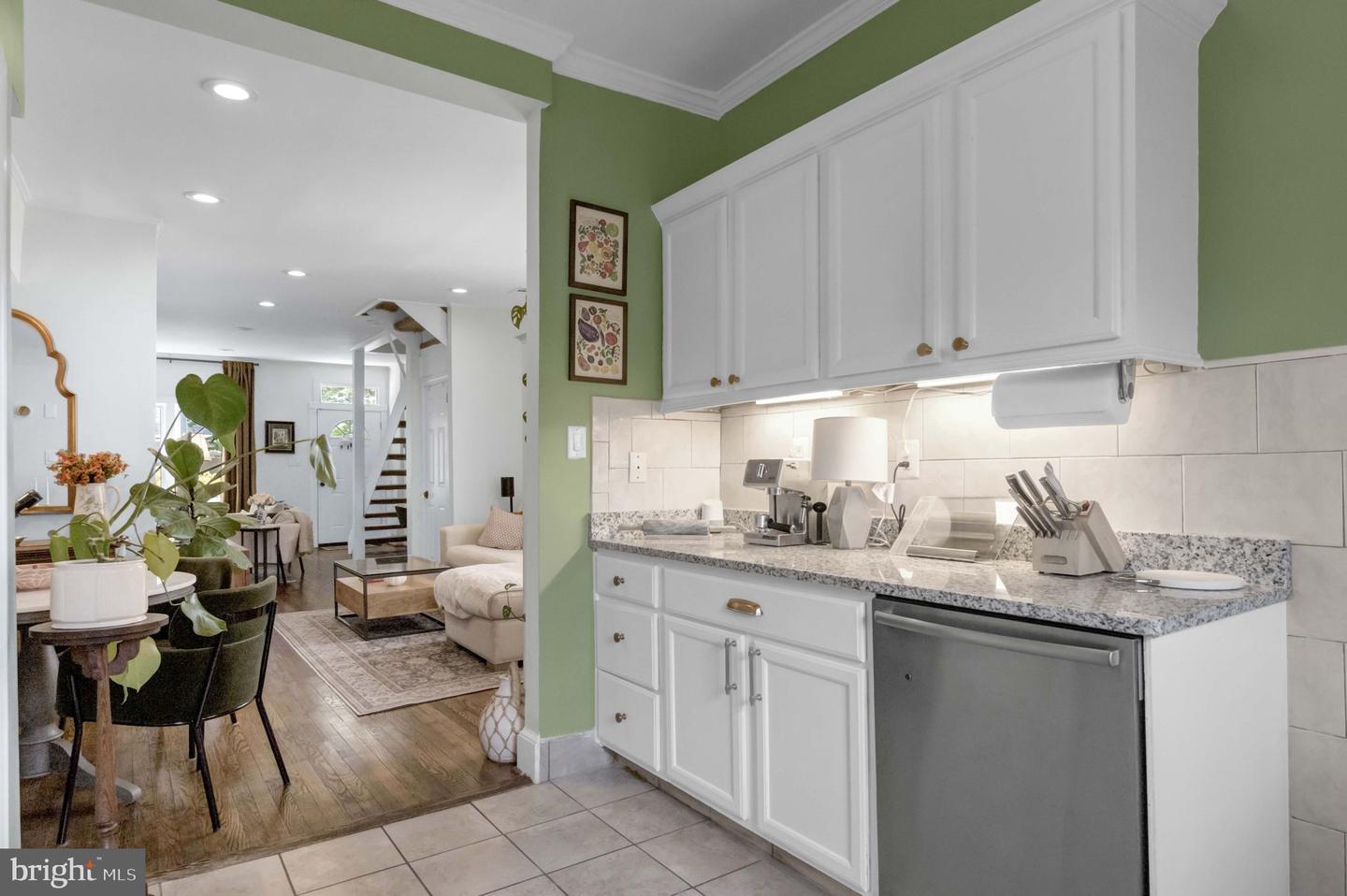 1526 GALES ST NE, WASHINGTON, District Of Columbia 20002, 2 Bedrooms Bedrooms, ,1 BathroomBathrooms,Residential,For sale,1526 GALES ST NE,DCDC2211108 MLS # DCDC2211108