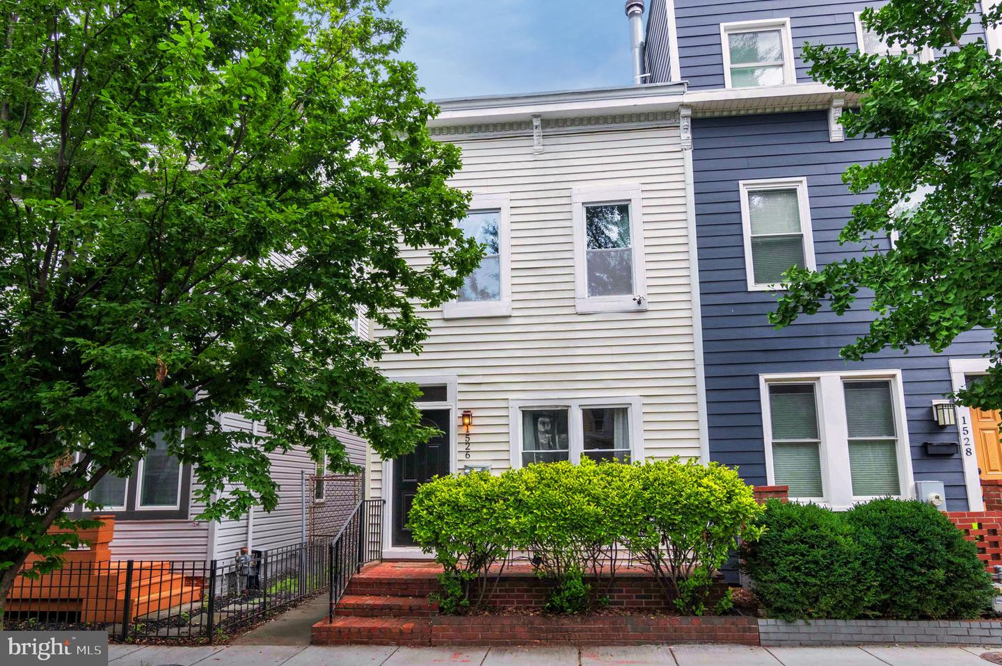 1526 GALES ST NE, WASHINGTON, District Of Columbia 20002, 2 Bedrooms Bedrooms, ,1 BathroomBathrooms,Residential,For sale,1526 GALES ST NE,DCDC2211108 MLS # DCDC2211108