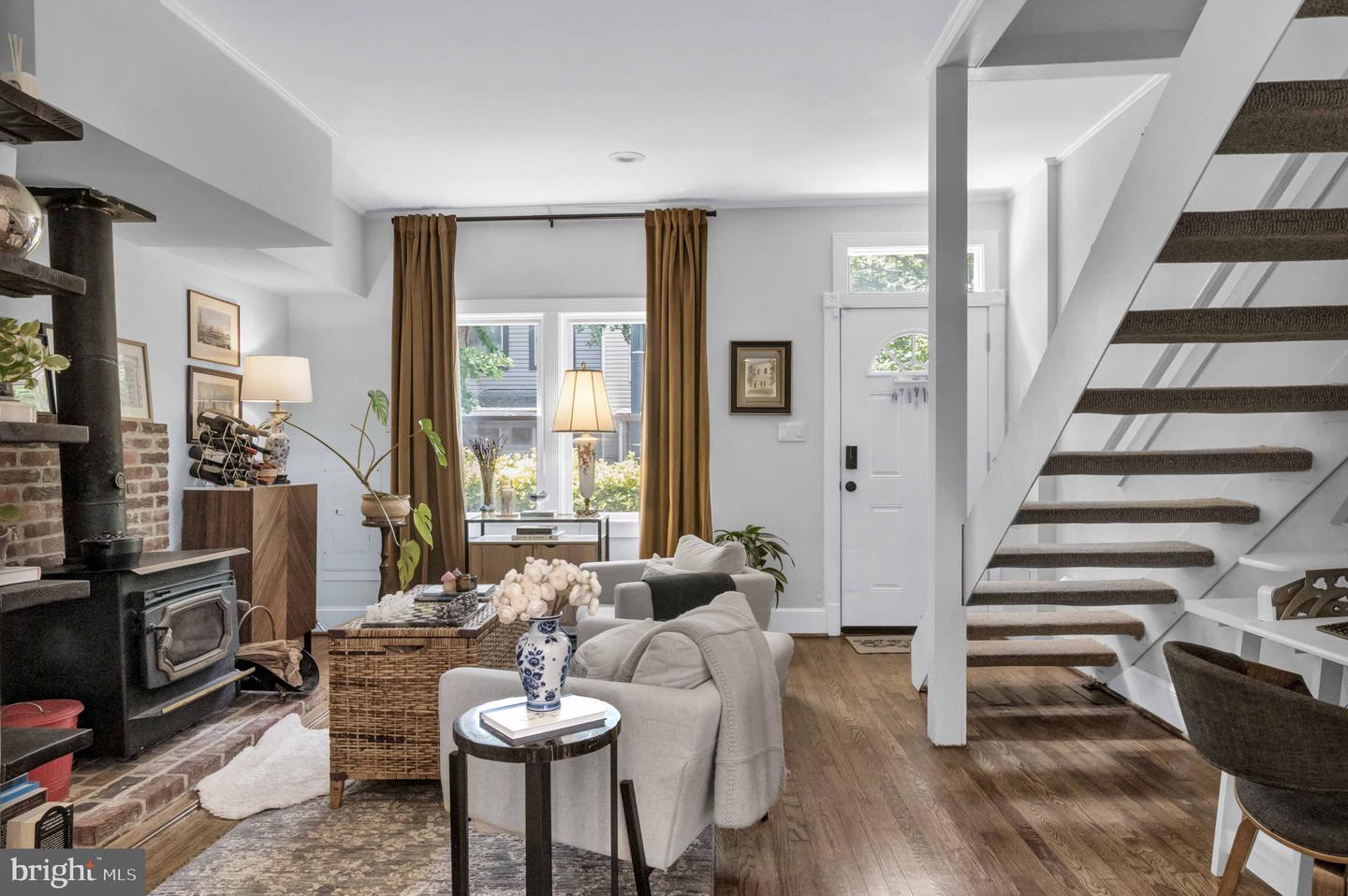 1526 GALES ST NE, WASHINGTON, District Of Columbia 20002, 2 Bedrooms Bedrooms, ,1 BathroomBathrooms,Residential,For sale,1526 GALES ST NE,DCDC2211108 MLS # DCDC2211108