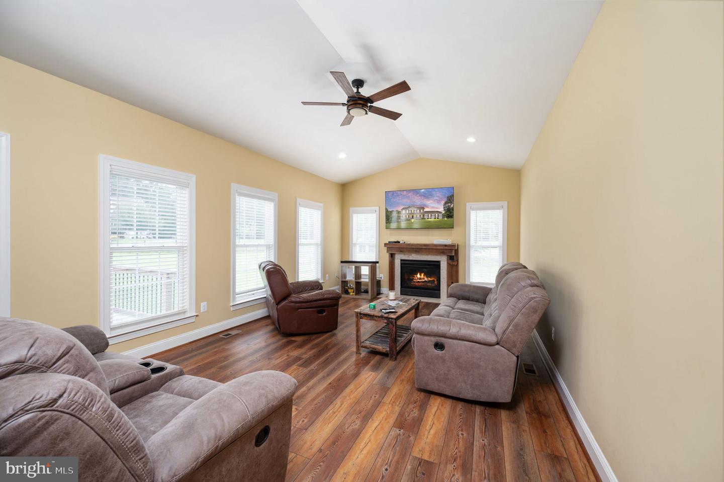 2182 TOWLES RD, MIDLAND, Virginia 22728, 5 Bedrooms Bedrooms, ,4 BathroomsBathrooms,Residential,For sale,2182 TOWLES RD,VAFQ2017552 MLS # VAFQ2017552