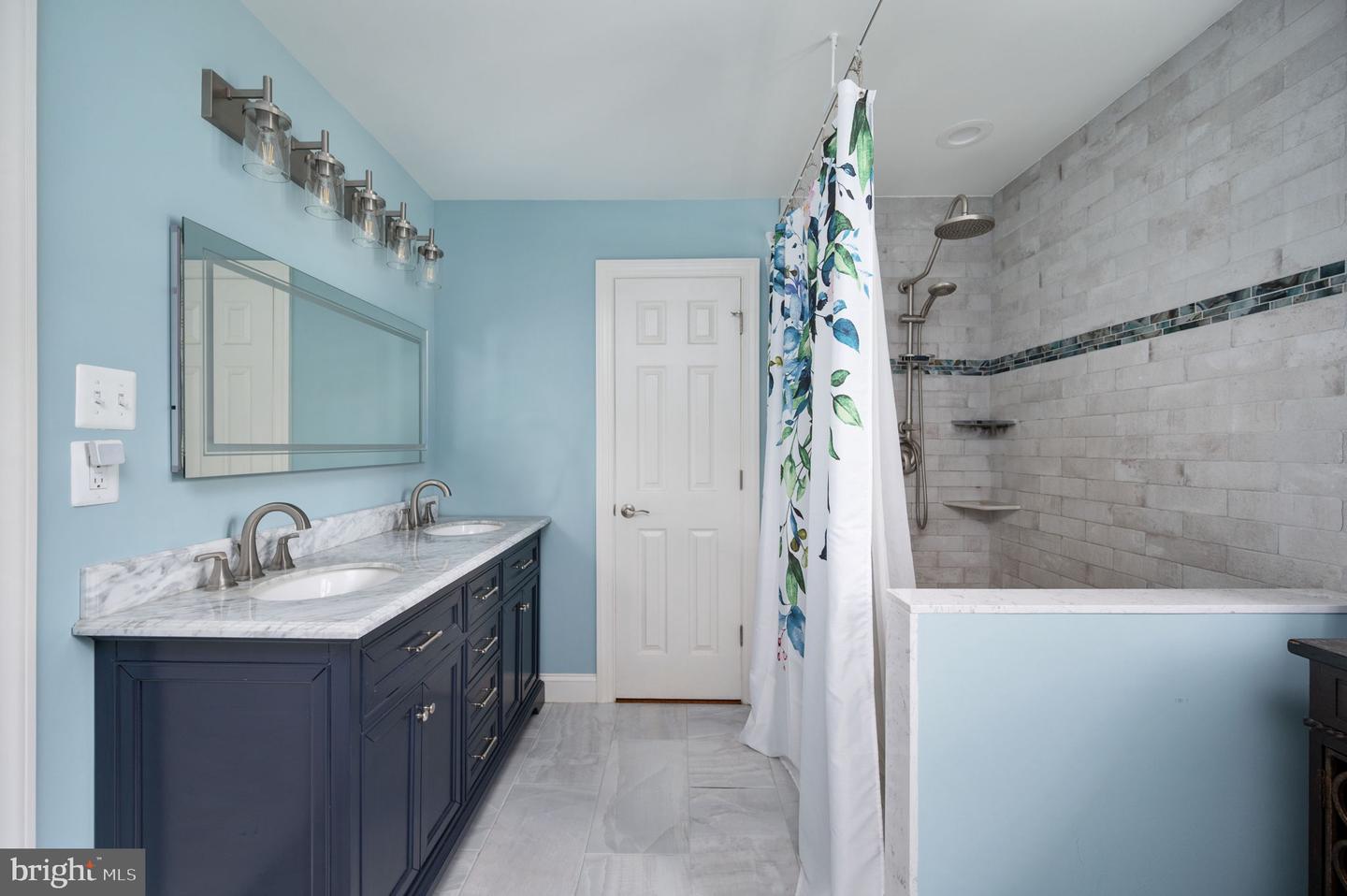 2182 TOWLES RD, MIDLAND, Virginia 22728, 5 Bedrooms Bedrooms, ,4 BathroomsBathrooms,Residential,For sale,2182 TOWLES RD,VAFQ2017552 MLS # VAFQ2017552