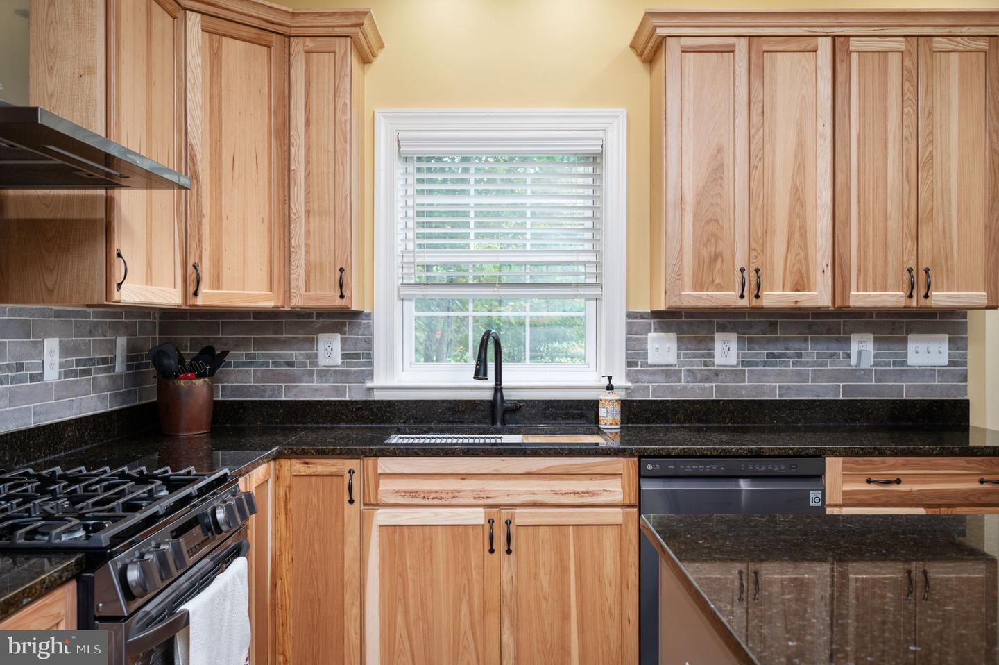 2182 TOWLES RD, MIDLAND, Virginia 22728, 5 Bedrooms Bedrooms, ,4 BathroomsBathrooms,Residential,For sale,2182 TOWLES RD,VAFQ2017552 MLS # VAFQ2017552