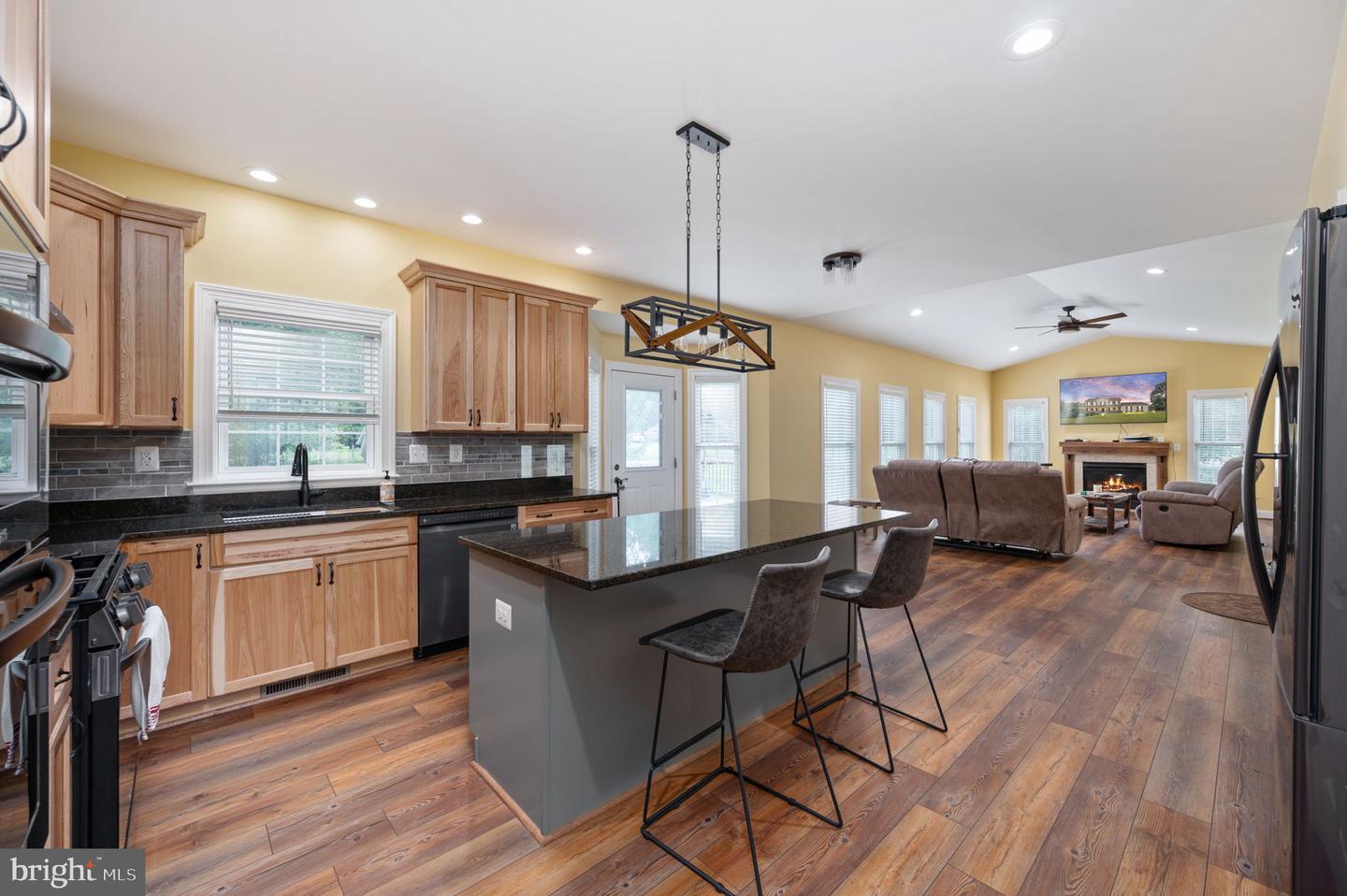 2182 TOWLES RD, MIDLAND, Virginia 22728, 5 Bedrooms Bedrooms, ,4 BathroomsBathrooms,Residential,For sale,2182 TOWLES RD,VAFQ2017552 MLS # VAFQ2017552