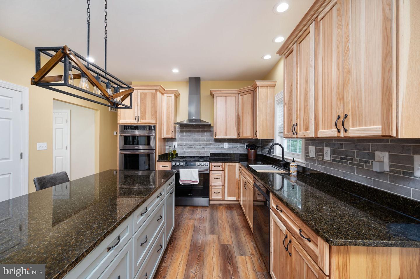 2182 TOWLES RD, MIDLAND, Virginia 22728, 5 Bedrooms Bedrooms, ,4 BathroomsBathrooms,Residential,For sale,2182 TOWLES RD,VAFQ2017552 MLS # VAFQ2017552