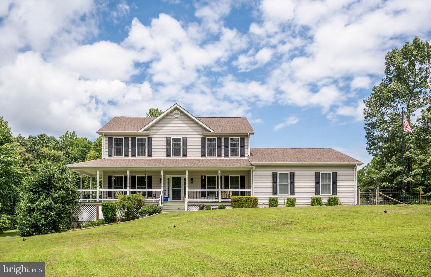 2182 TOWLES RD, MIDLAND, Virginia 22728, 5 Bedrooms Bedrooms, ,4 BathroomsBathrooms,Residential,For sale,2182 TOWLES RD,VAFQ2017552 MLS # VAFQ2017552