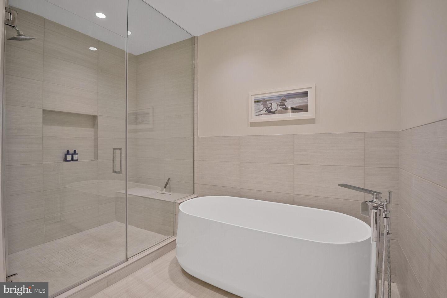 7887 JONES BRANCH DR #1004, MCLEAN, Virginia 22102, 2 Bedrooms Bedrooms, ,2 BathroomsBathrooms,Residential,For sale,7887 JONES BRANCH DR #1004,VAFX2257380 MLS # VAFX2257380