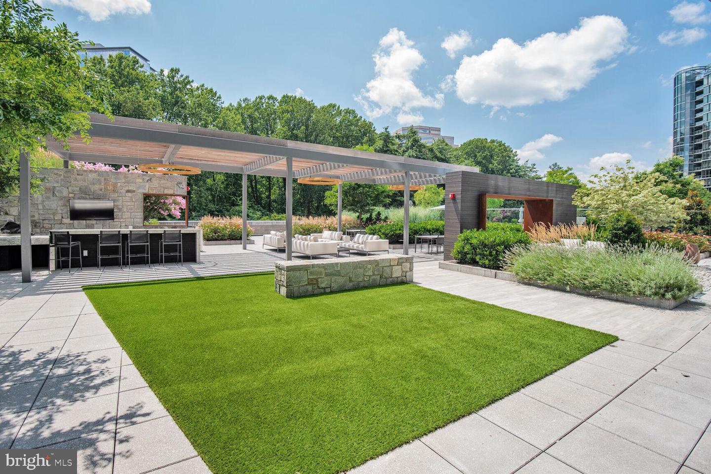 7887 JONES BRANCH DR #1004, MCLEAN, Virginia 22102, 2 Bedrooms Bedrooms, ,2 BathroomsBathrooms,Residential,For sale,7887 JONES BRANCH DR #1004,VAFX2257380 MLS # VAFX2257380