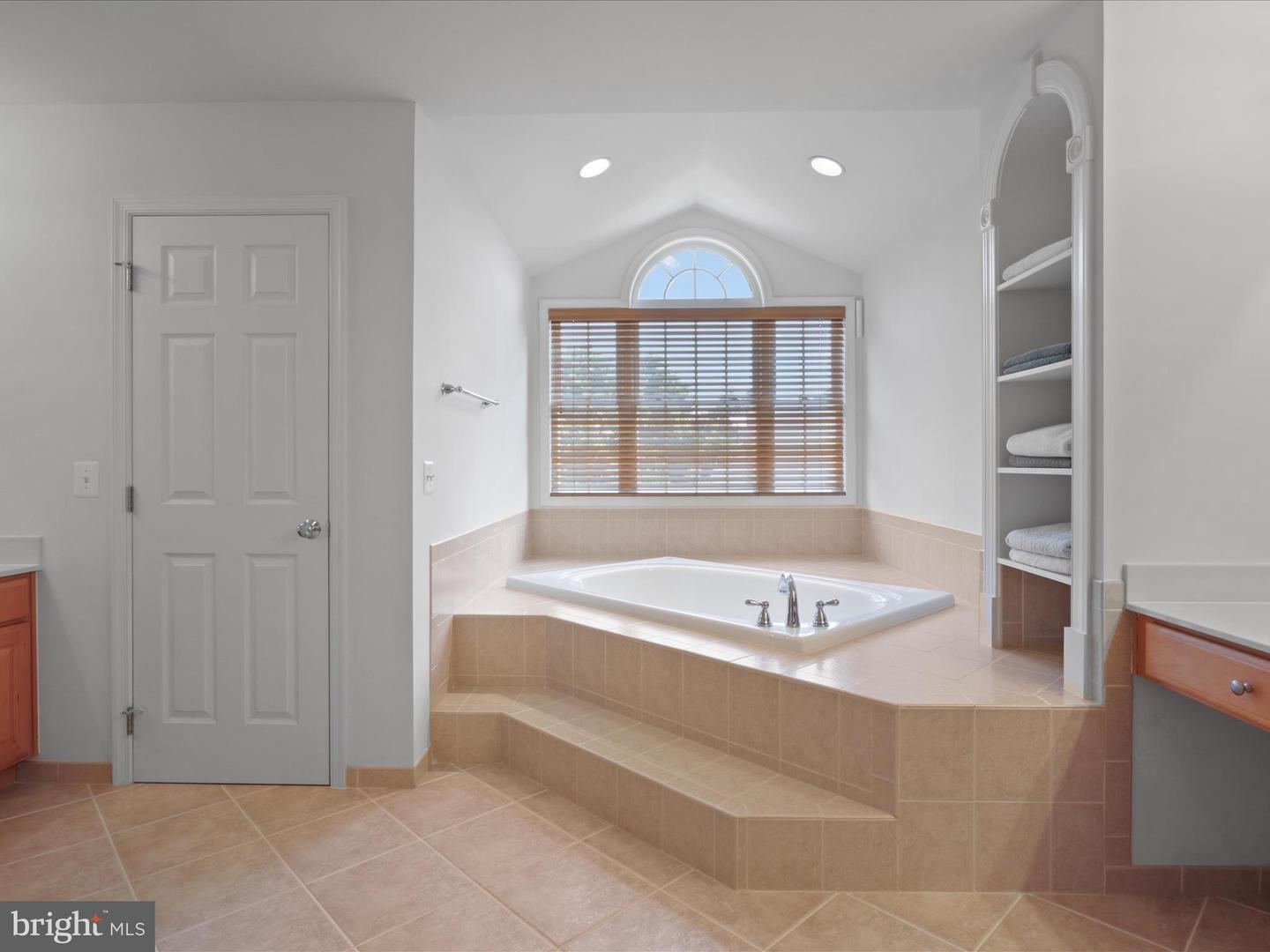 13573 DIANTHUS CT, CENTREVILLE, Virginia 20120, 5 Bedrooms Bedrooms, ,4 BathroomsBathrooms,Residential,For sale,13573 DIANTHUS CT,VAFX2257472 MLS # VAFX2257472