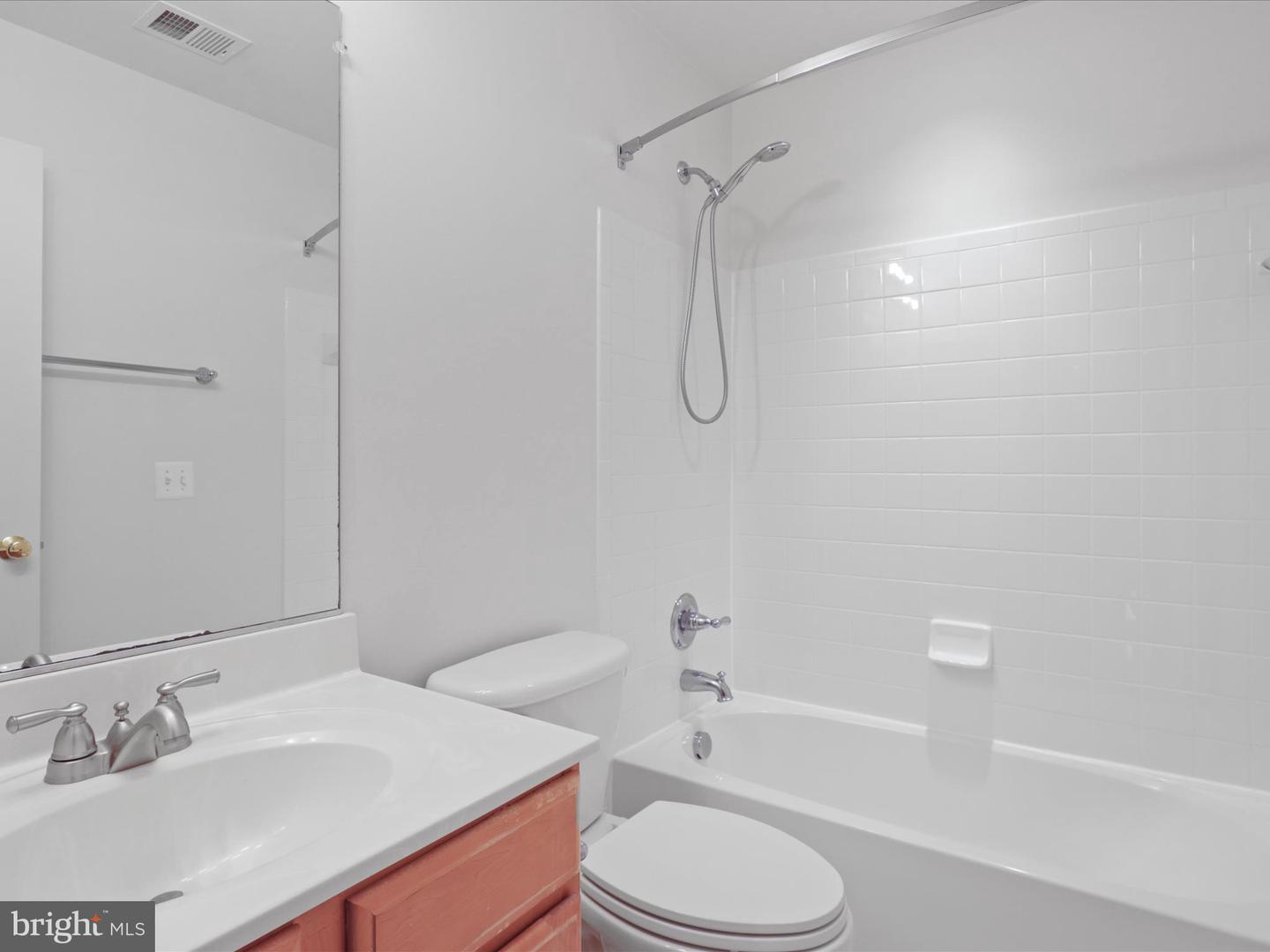 13573 DIANTHUS CT, CENTREVILLE, Virginia 20120, 5 Bedrooms Bedrooms, ,4 BathroomsBathrooms,Residential,For sale,13573 DIANTHUS CT,VAFX2257472 MLS # VAFX2257472