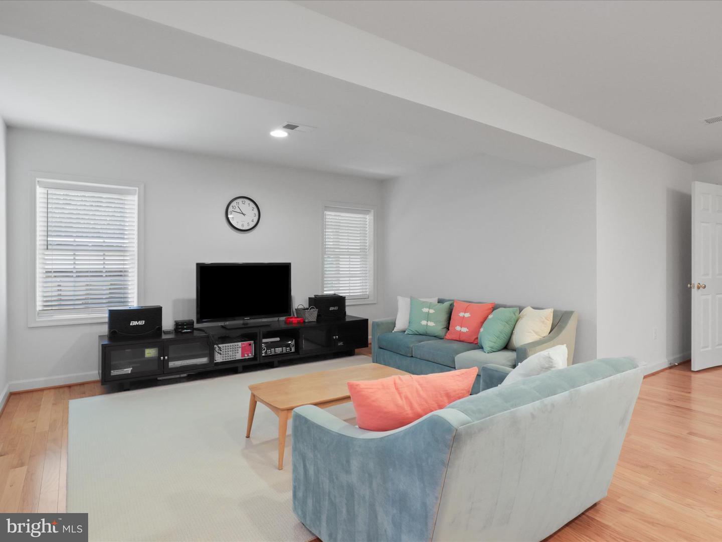 13573 DIANTHUS CT, CENTREVILLE, Virginia 20120, 5 Bedrooms Bedrooms, ,4 BathroomsBathrooms,Residential,For sale,13573 DIANTHUS CT,VAFX2257472 MLS # VAFX2257472