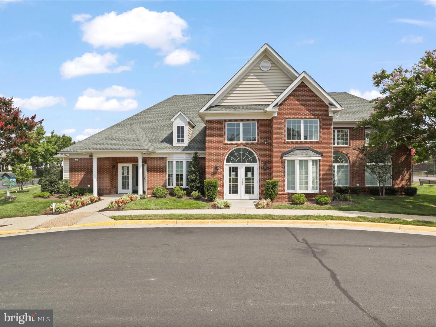 13573 DIANTHUS CT, CENTREVILLE, Virginia 20120, 5 Bedrooms Bedrooms, ,4 BathroomsBathrooms,Residential,For sale,13573 DIANTHUS CT,VAFX2257472 MLS # VAFX2257472