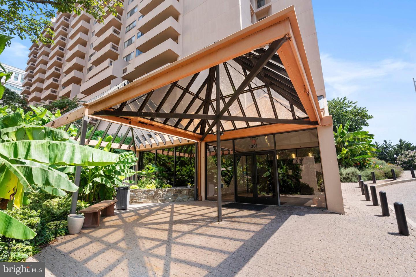 1301 N COURTHOUSE RD #1709, ARLINGTON, Virginia 22201, 1 Bedroom Bedrooms, ,1 BathroomBathrooms,Residential,For sale,1301 N COURTHOUSE RD #1709,VAAR2061376 MLS # VAAR2061376