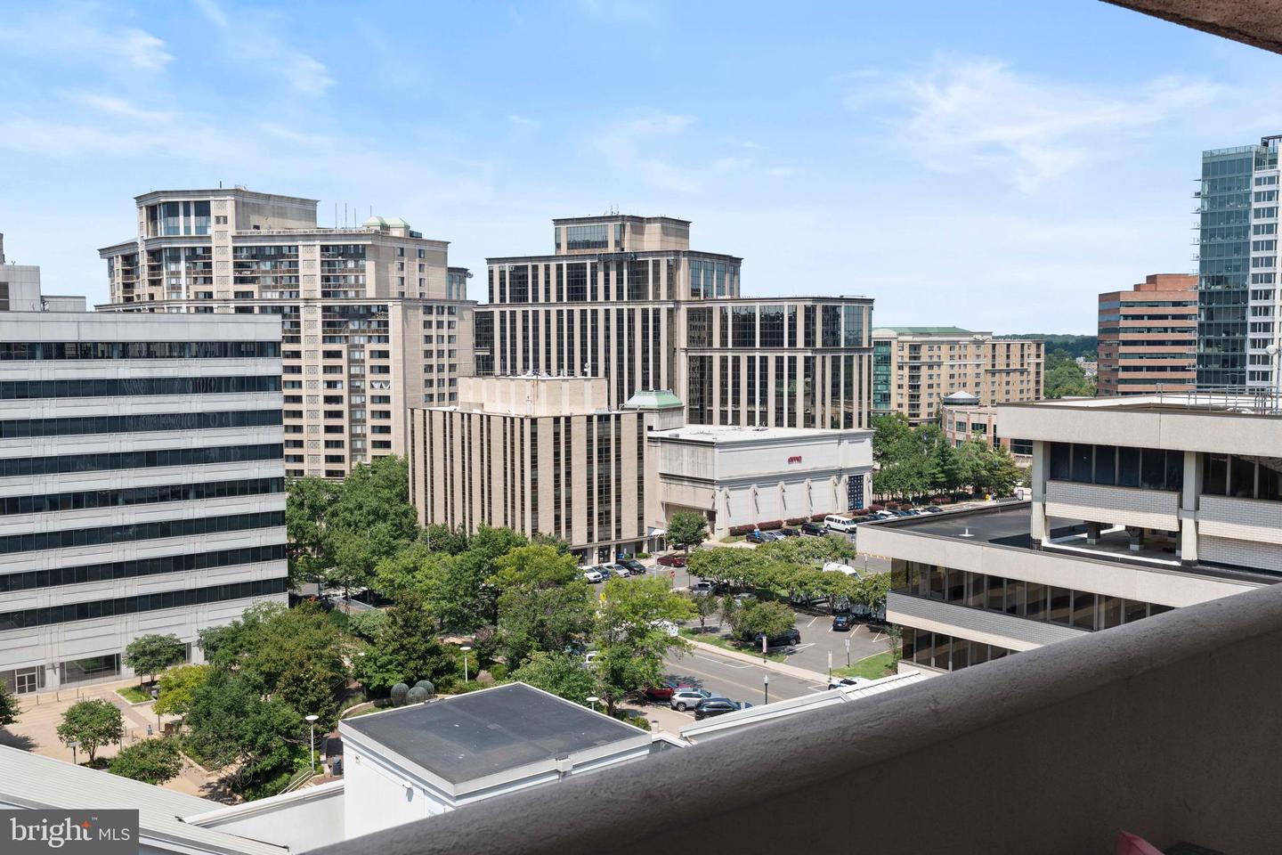 1301 N COURTHOUSE RD #1709, ARLINGTON, Virginia 22201, 1 Bedroom Bedrooms, ,1 BathroomBathrooms,Residential,For sale,1301 N COURTHOUSE RD #1709,VAAR2061376 MLS # VAAR2061376