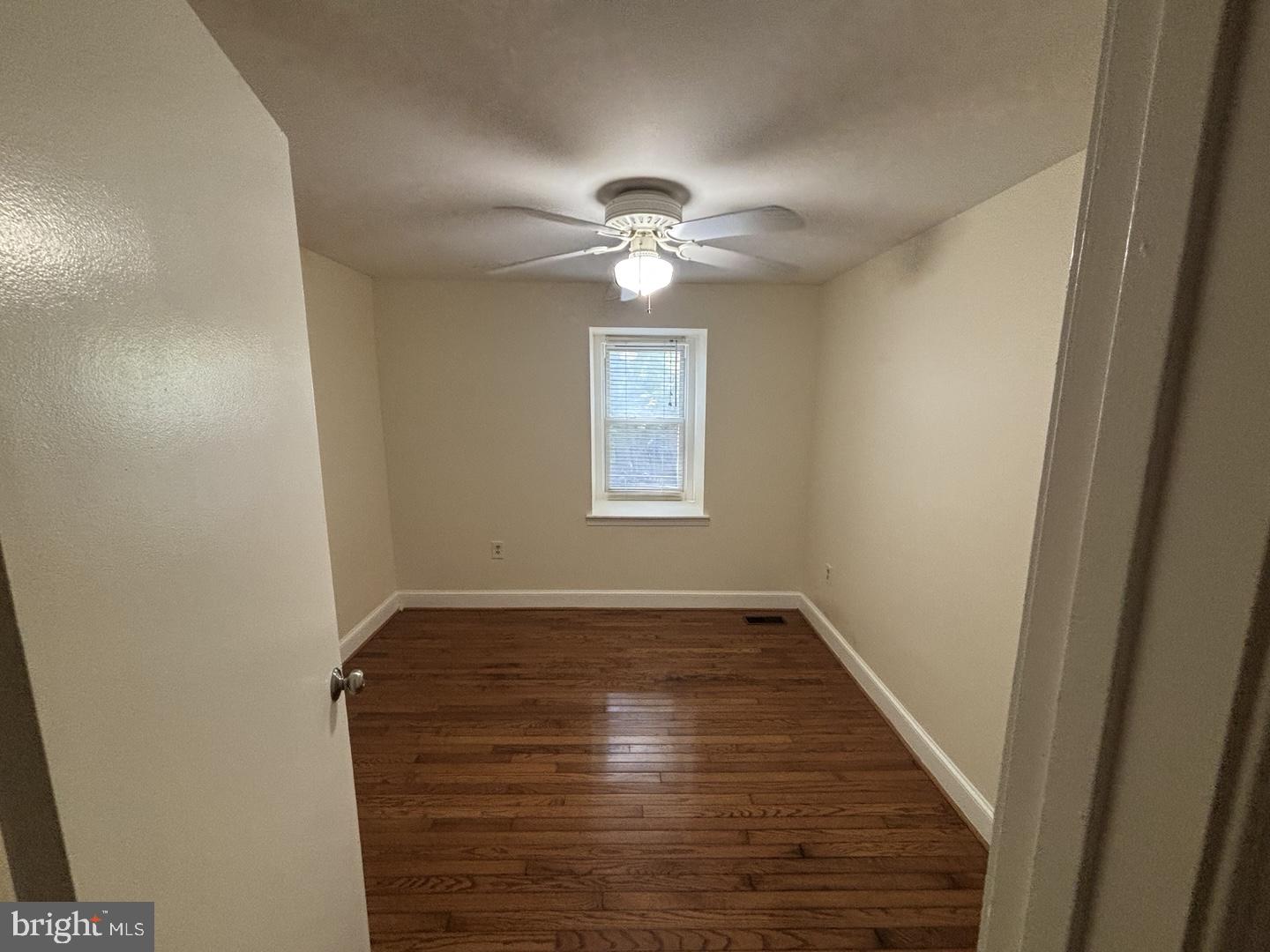10025 CHESTNUT WOOD LN, BURKE, Virginia 22015, 4 Bedrooms Bedrooms, ,4 BathroomsBathrooms,Residential,For sale,10025 CHESTNUT WOOD LN,VAFX2258086 MLS # VAFX2258086