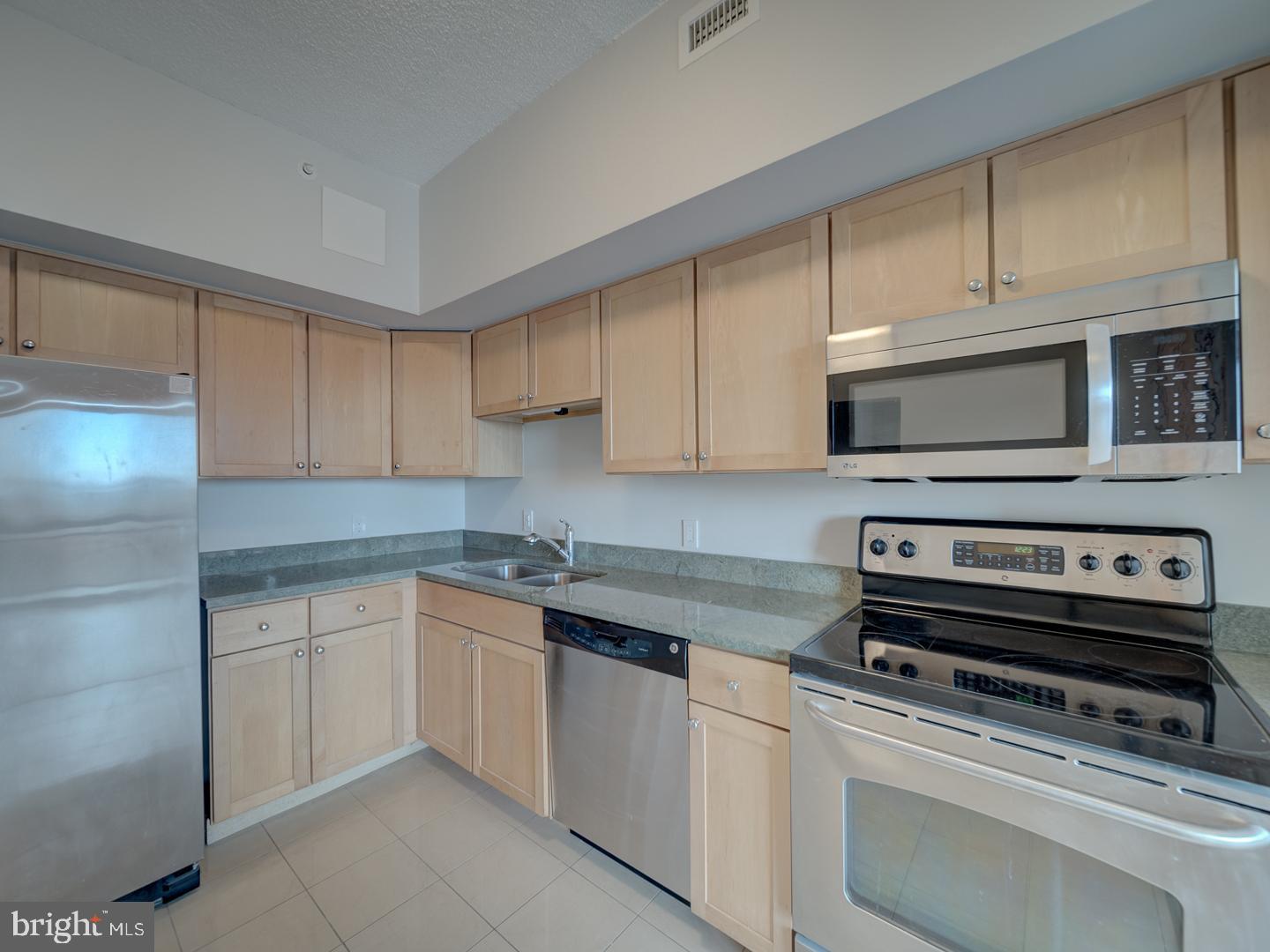 2230 GEORGE C MARSHALL DR #1127, FALLS CHURCH, Virginia 22043, 2 Bedrooms Bedrooms, ,2 BathroomsBathrooms,Residential,For sale,2230 GEORGE C MARSHALL DR #1127,VAFX2258258 MLS # VAFX2258258