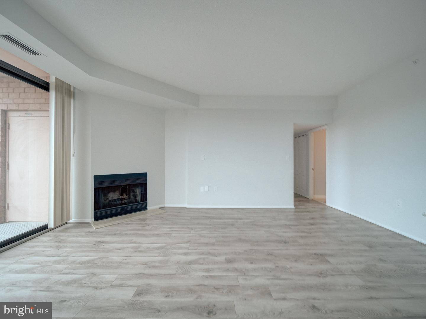 2230 GEORGE C MARSHALL DR #1127, FALLS CHURCH, Virginia 22043, 2 Bedrooms Bedrooms, ,2 BathroomsBathrooms,Residential,For sale,2230 GEORGE C MARSHALL DR #1127,VAFX2258258 MLS # VAFX2258258