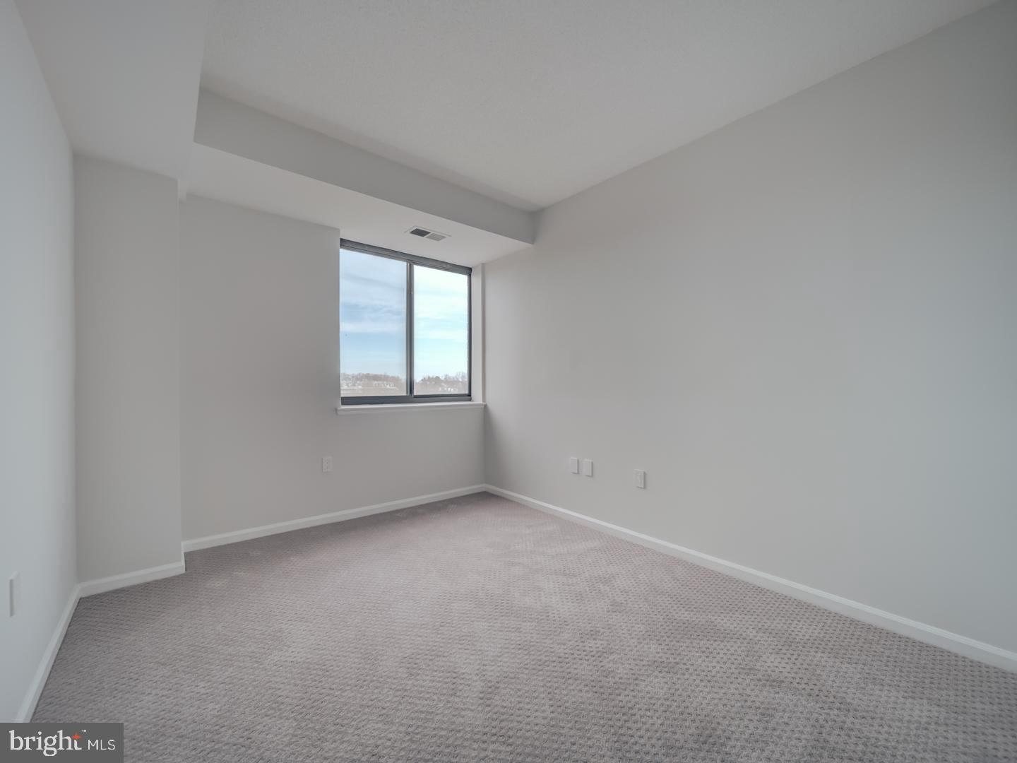 2230 GEORGE C MARSHALL DR #1127, FALLS CHURCH, Virginia 22043, 2 Bedrooms Bedrooms, ,2 BathroomsBathrooms,Residential,For sale,2230 GEORGE C MARSHALL DR #1127,VAFX2258258 MLS # VAFX2258258