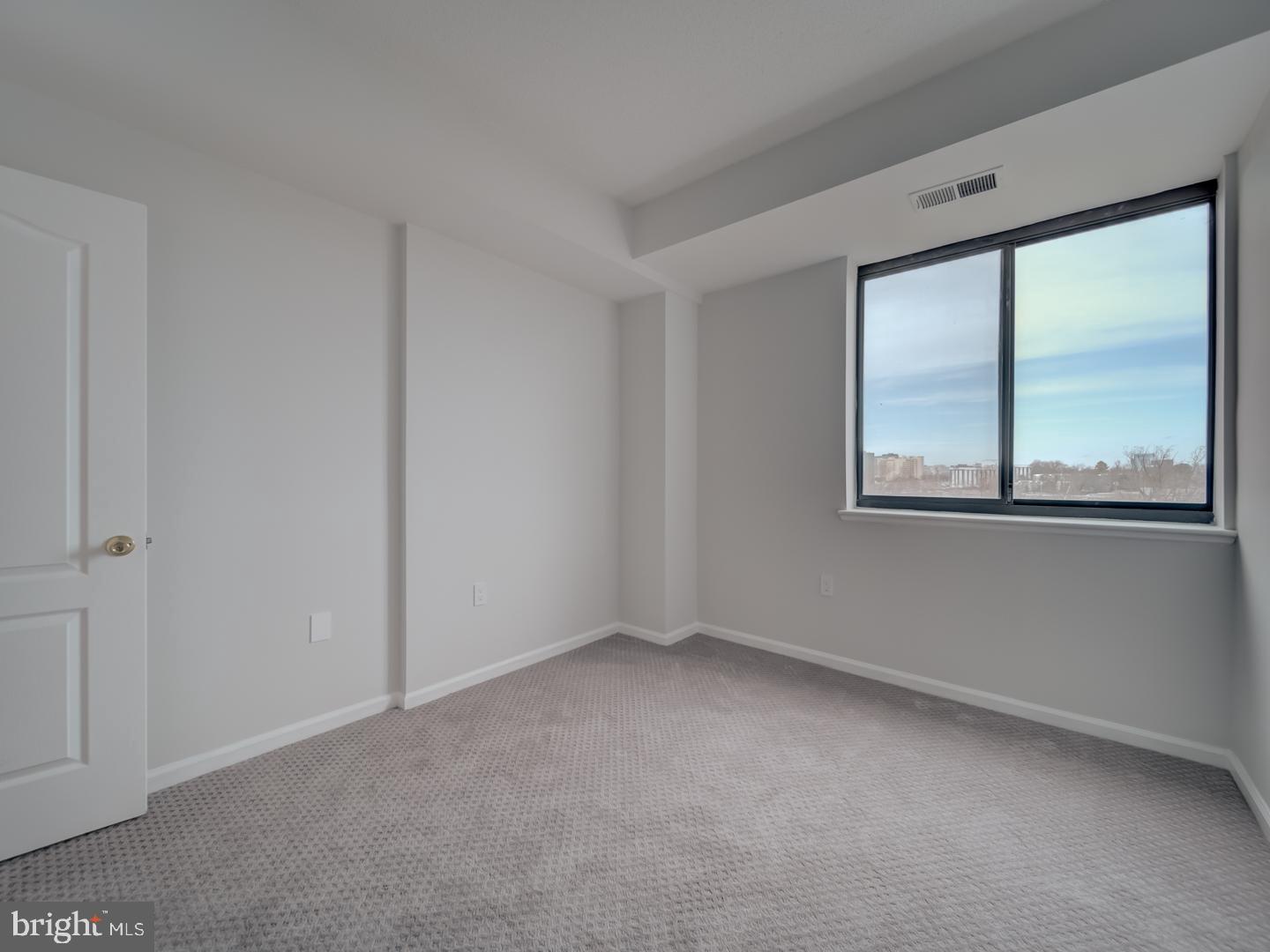 2230 GEORGE C MARSHALL DR #1127, FALLS CHURCH, Virginia 22043, 2 Bedrooms Bedrooms, ,2 BathroomsBathrooms,Residential,For sale,2230 GEORGE C MARSHALL DR #1127,VAFX2258258 MLS # VAFX2258258