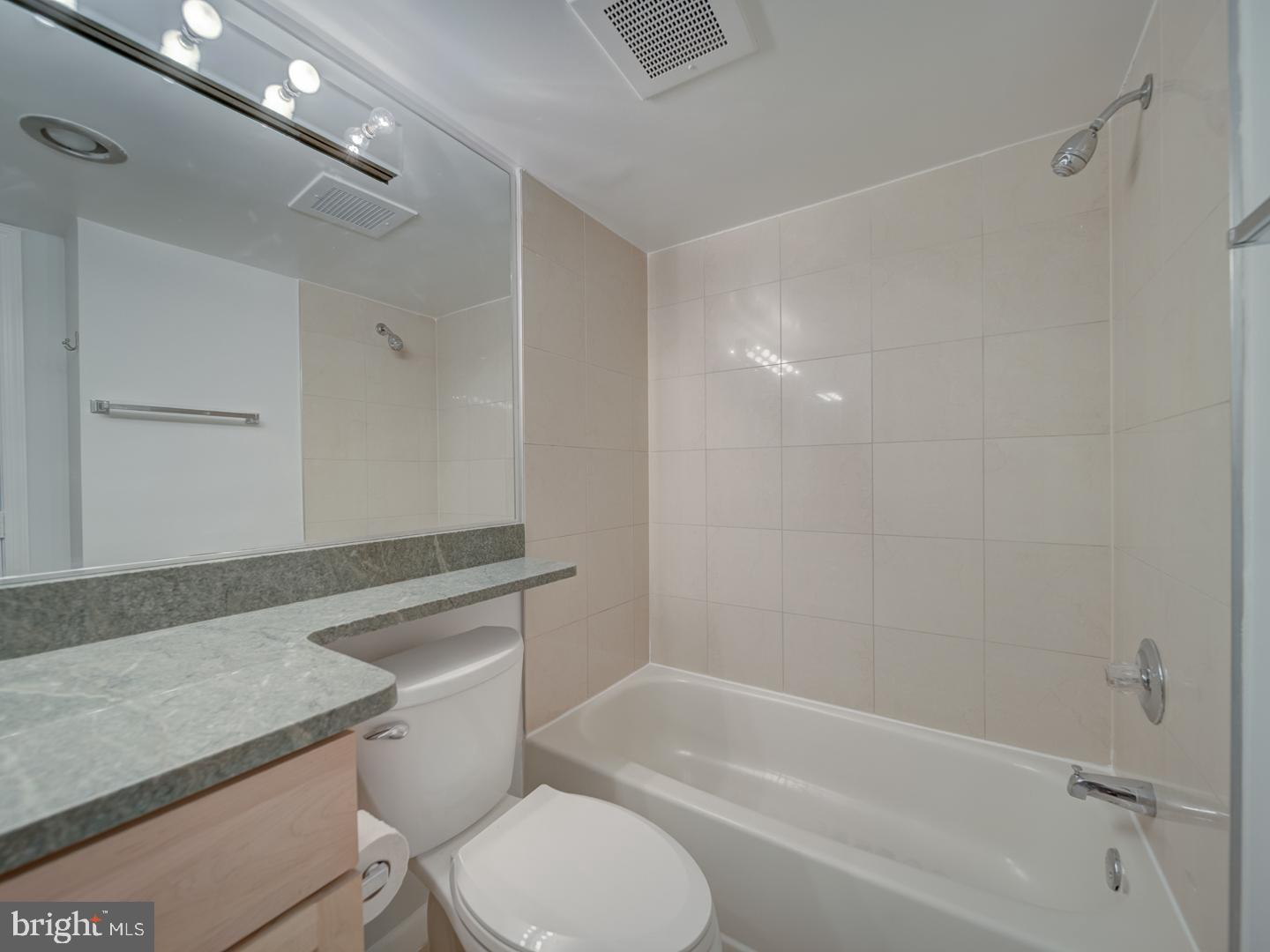 2230 GEORGE C MARSHALL DR #1127, FALLS CHURCH, Virginia 22043, 2 Bedrooms Bedrooms, ,2 BathroomsBathrooms,Residential,For sale,2230 GEORGE C MARSHALL DR #1127,VAFX2258258 MLS # VAFX2258258