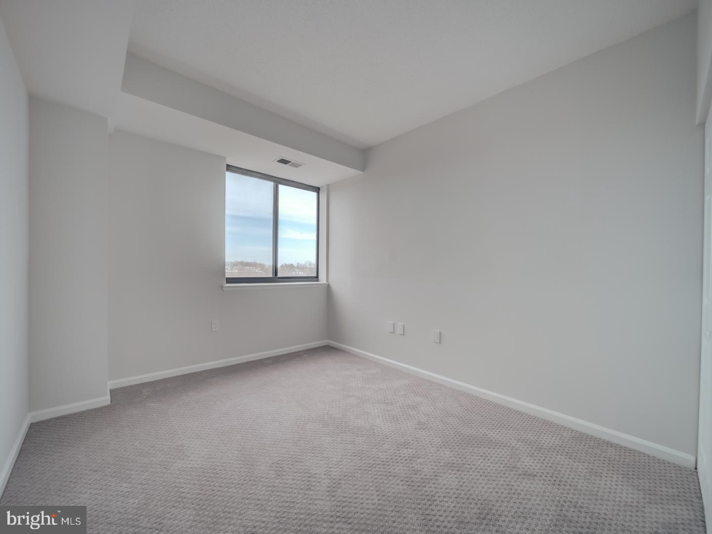 2230 GEORGE C MARSHALL DR #1127, FALLS CHURCH, Virginia 22043, 2 Bedrooms Bedrooms, ,2 BathroomsBathrooms,Residential,For sale,2230 GEORGE C MARSHALL DR #1127,VAFX2258258 MLS # VAFX2258258