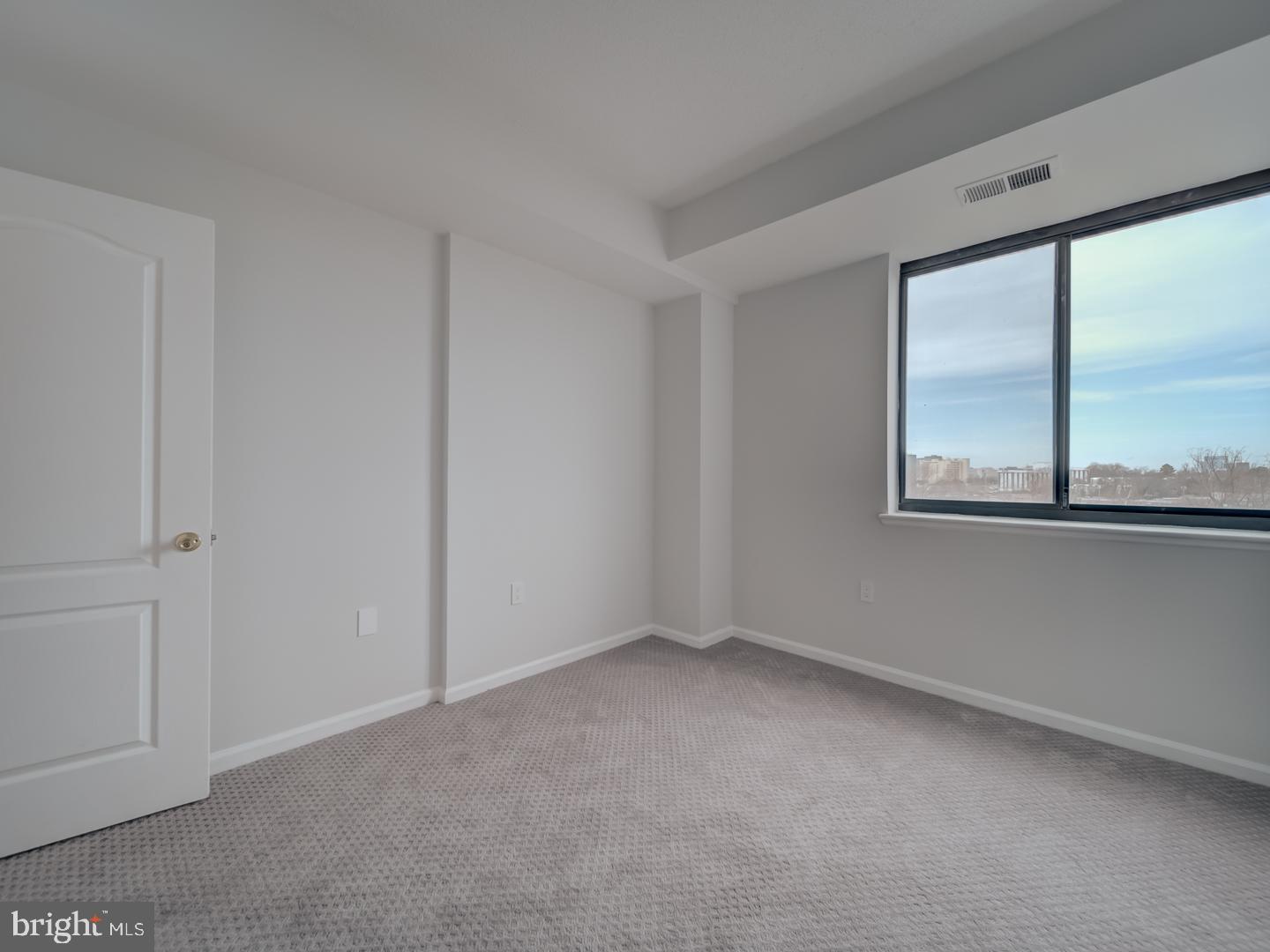 2230 GEORGE C MARSHALL DR #1127, FALLS CHURCH, Virginia 22043, 2 Bedrooms Bedrooms, ,2 BathroomsBathrooms,Residential,For sale,2230 GEORGE C MARSHALL DR #1127,VAFX2258258 MLS # VAFX2258258
