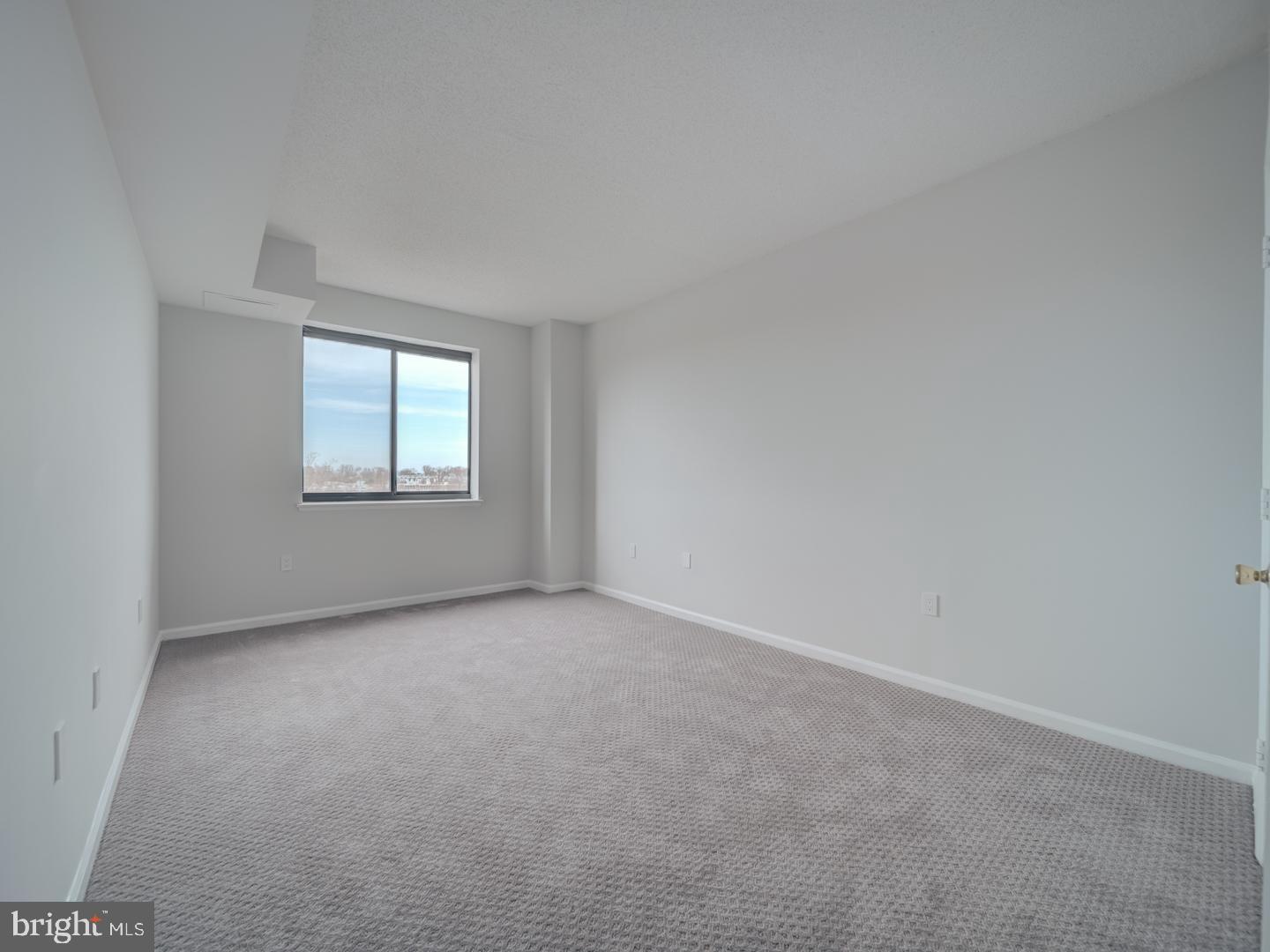 2230 GEORGE C MARSHALL DR #1127, FALLS CHURCH, Virginia 22043, 2 Bedrooms Bedrooms, ,2 BathroomsBathrooms,Residential,For sale,2230 GEORGE C MARSHALL DR #1127,VAFX2258258 MLS # VAFX2258258