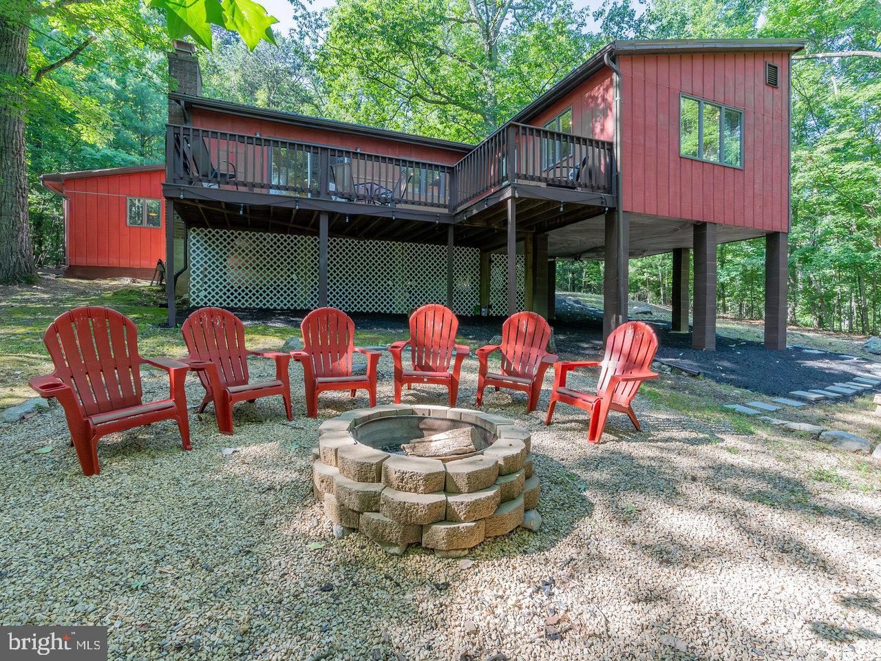 1045 SUNDANCE MOUNTAIN RD, NEW MARKET, Virginia 22844, 4 Bedrooms Bedrooms, ,3 BathroomsBathrooms,Residential,For sale,1045 SUNDANCE MOUNTAIN RD,VASH2012130 MLS # VASH2012130