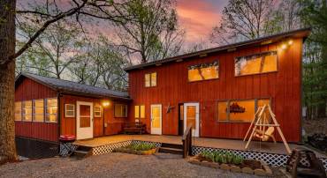 1045 SUNDANCE MOUNTAIN RD, NEW MARKET, Virginia 22844, 4 Bedrooms Bedrooms, ,3 BathroomsBathrooms,Residential,For sale,1045 SUNDANCE MOUNTAIN RD,VASH2012130 MLS # VASH2012130