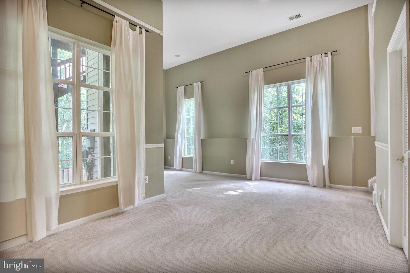 9798 CORBETT PL, MANASSAS PARK, Virginia 20111, 3 Bedrooms Bedrooms, ,3 BathroomsBathrooms,Residential,For sale,9798 CORBETT PL,VAMP2003196 MLS # VAMP2003196