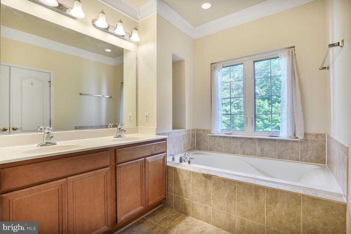 9798 CORBETT PL, MANASSAS PARK, Virginia 20111, 3 Bedrooms Bedrooms, ,3 BathroomsBathrooms,Residential,For sale,9798 CORBETT PL,VAMP2003196 MLS # VAMP2003196