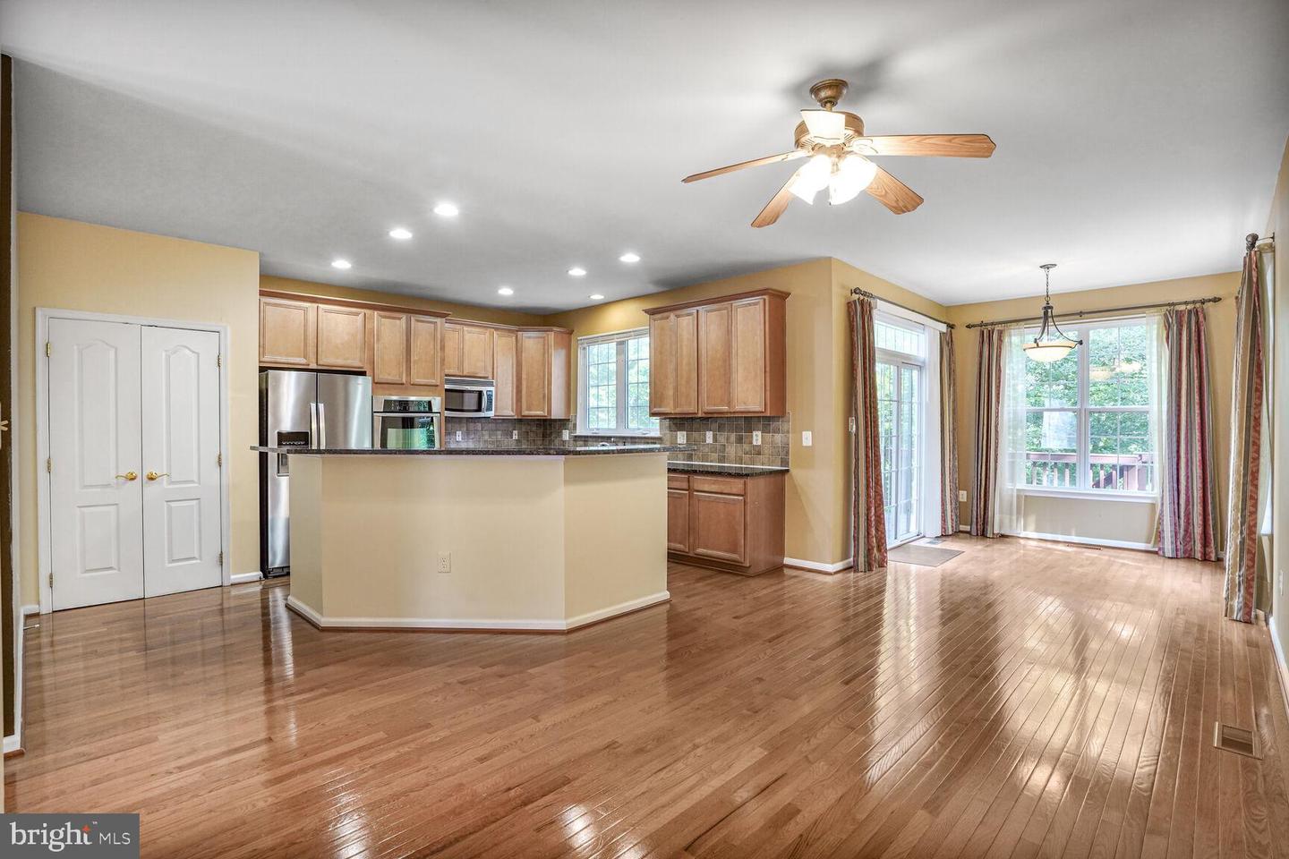 9798 CORBETT PL, MANASSAS PARK, Virginia 20111, 3 Bedrooms Bedrooms, ,3 BathroomsBathrooms,Residential,For sale,9798 CORBETT PL,VAMP2003196 MLS # VAMP2003196