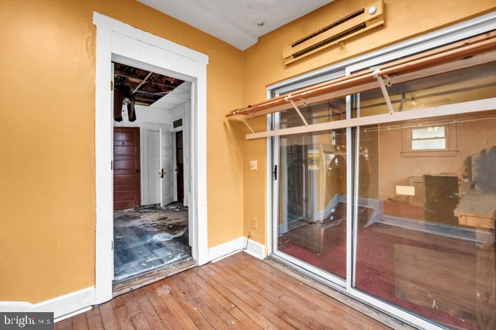 1444 T ST SE, WASHINGTON, District Of Columbia 20020, 2 Bedrooms Bedrooms, ,1 BathroomBathrooms,Residential,For sale,1444 T ST SE,DCDC2212888 MLS # DCDC2212888