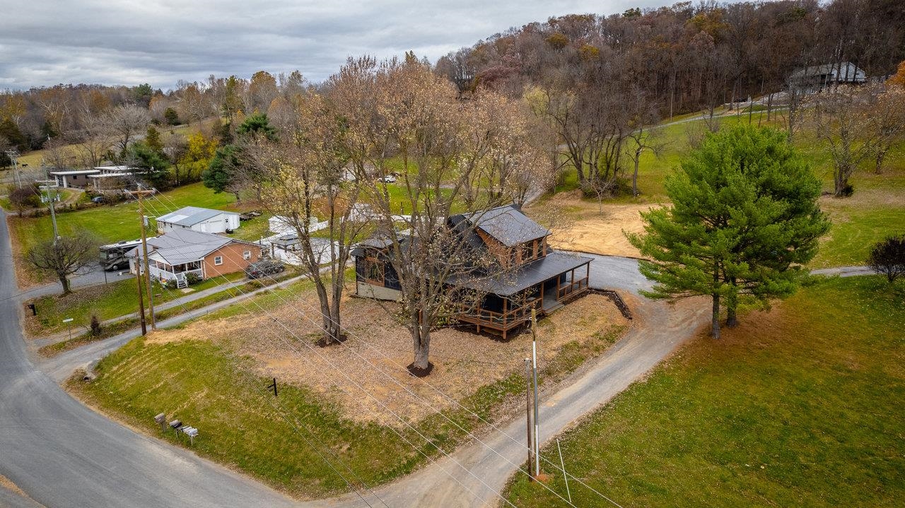 3332 HILL GAP RD, BRIDGEWATER, Virginia 22812, 4 Bedrooms Bedrooms, ,3 BathroomsBathrooms,Residential,3332 HILL GAP RD,658694 MLS # 658694