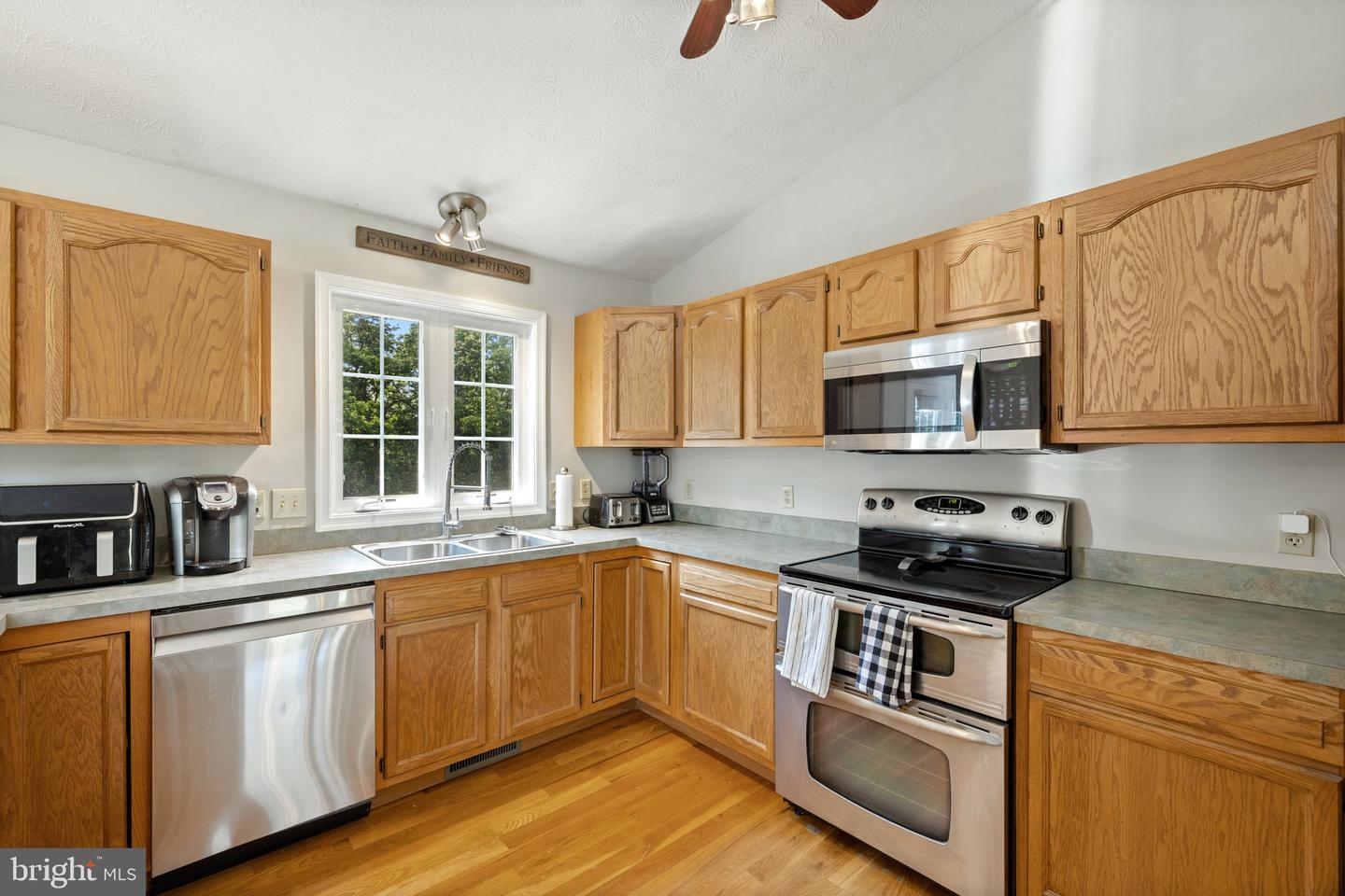 364 WAYNES LN, STEPHENS CITY, Virginia 22655, 3 Bedrooms Bedrooms, ,3 BathroomsBathrooms,Residential,For sale,364 WAYNES LN,VAFV2034398 MLS # VAFV2034398