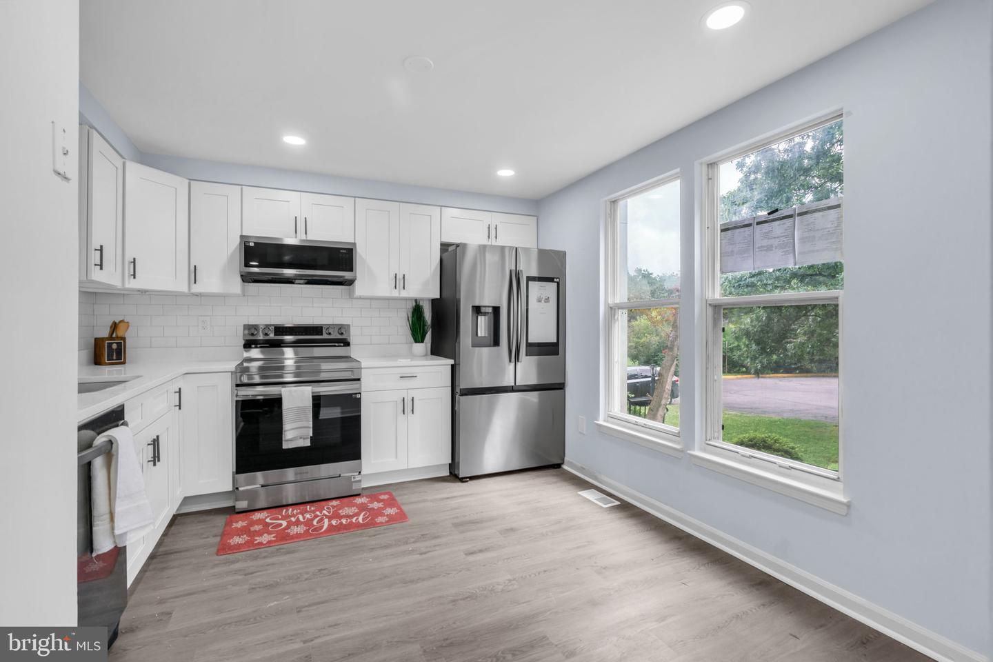 14680 STONE CROSSING CT, CENTREVILLE, Virginia 20120, 3 Bedrooms Bedrooms, 3 Rooms Rooms,3 BathroomsBathrooms,Residential,For sale,14680 STONE CROSSING CT,VAFX2244070 MLS # VAFX2244070