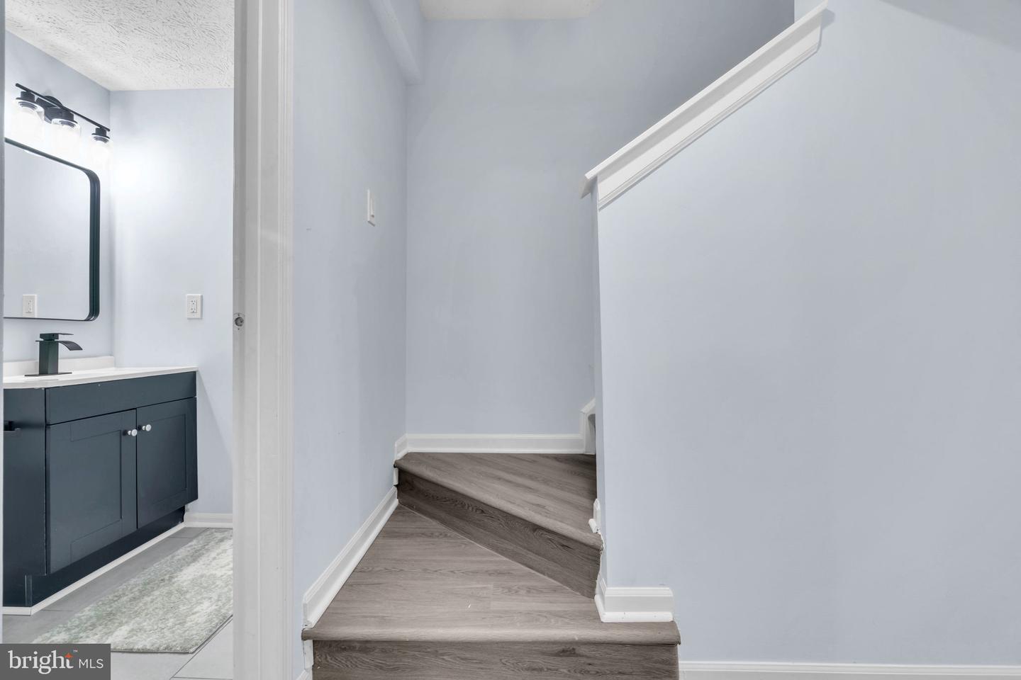 14680 STONE CROSSING CT, CENTREVILLE, Virginia 20120, 3 Bedrooms Bedrooms, 3 Rooms Rooms,3 BathroomsBathrooms,Residential,For sale,14680 STONE CROSSING CT,VAFX2244070 MLS # VAFX2244070