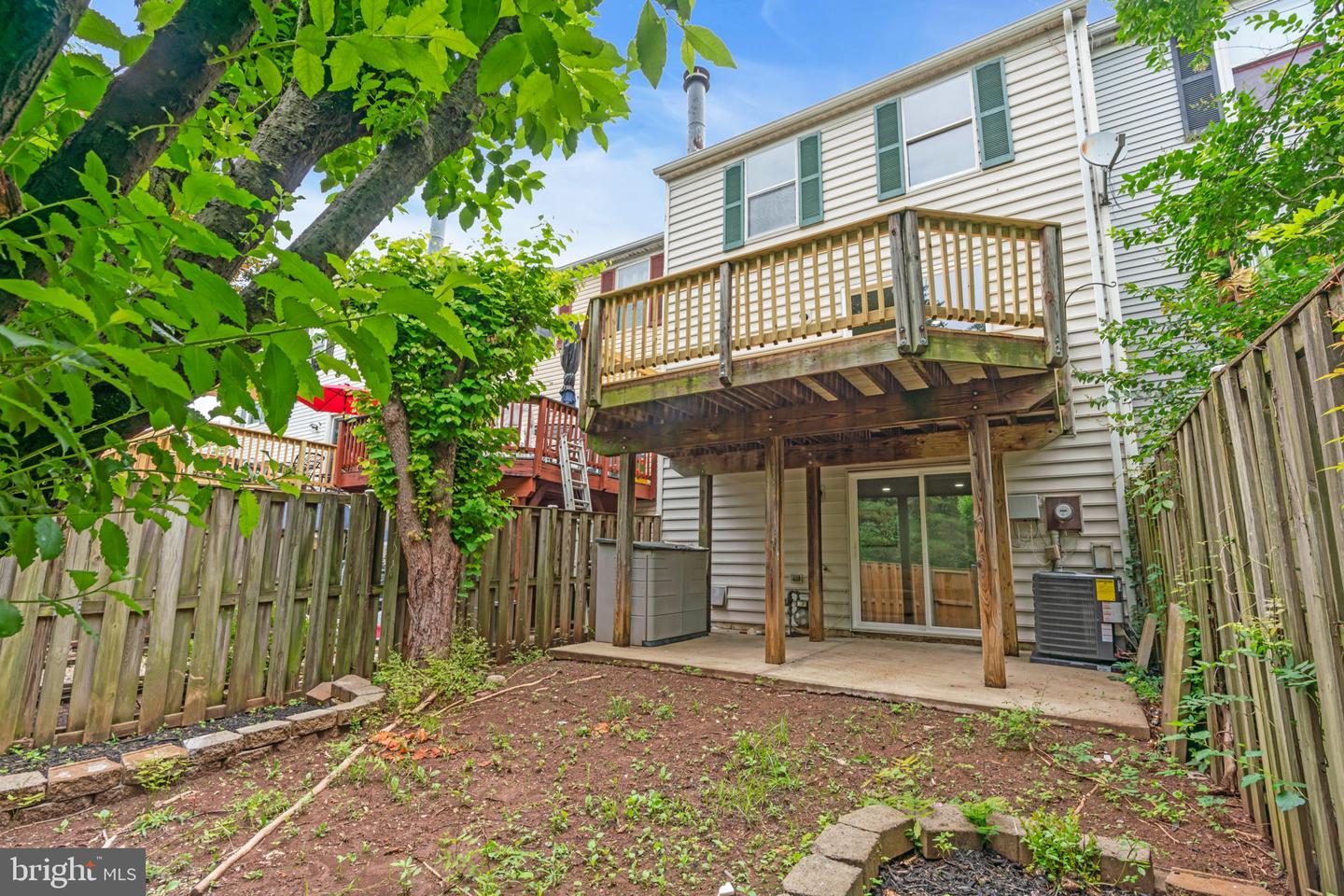 14680 STONE CROSSING CT, CENTREVILLE, Virginia 20120, 3 Bedrooms Bedrooms, 3 Rooms Rooms,3 BathroomsBathrooms,Residential,For sale,14680 STONE CROSSING CT,VAFX2244070 MLS # VAFX2244070