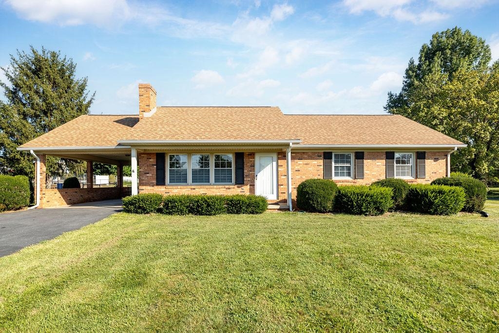 197 TINKLING SPRING RD, FISHERSVILLE, Virginia 22939, 4 Bedrooms Bedrooms, ,2 BathroomsBathrooms,Residential,Clatterbaugh,197 TINKLING SPRING RD,667287 MLS # 667287