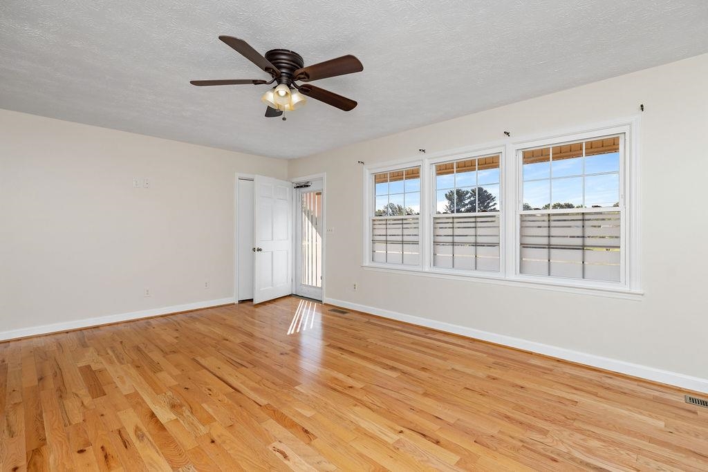 197 TINKLING SPRING RD, FISHERSVILLE, Virginia 22939, 4 Bedrooms Bedrooms, ,2 BathroomsBathrooms,Residential,Clatterbaugh,197 TINKLING SPRING RD,667287 MLS # 667287